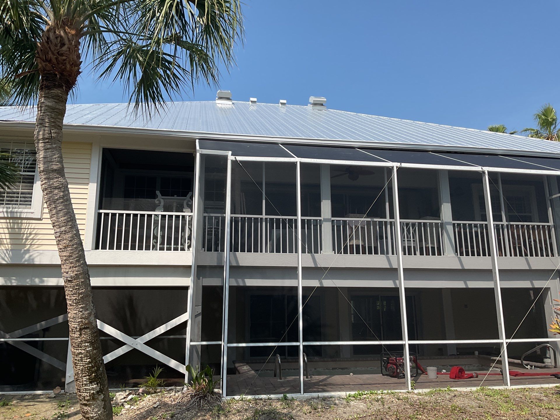 White 6-Inch Seamless Gutters in Sanibel FL by Gutter Professors