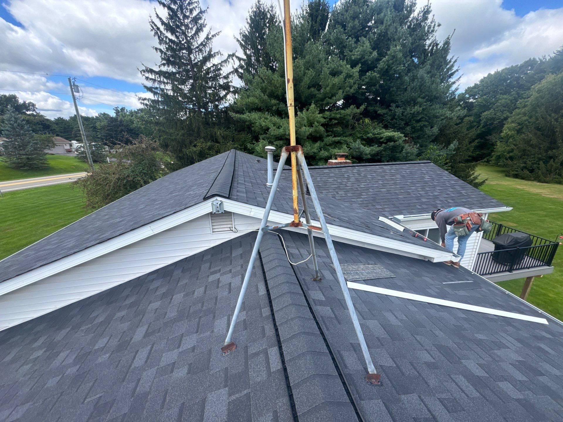 Roof Replacement using Owens Corning Onyx Black by 180 Contractors