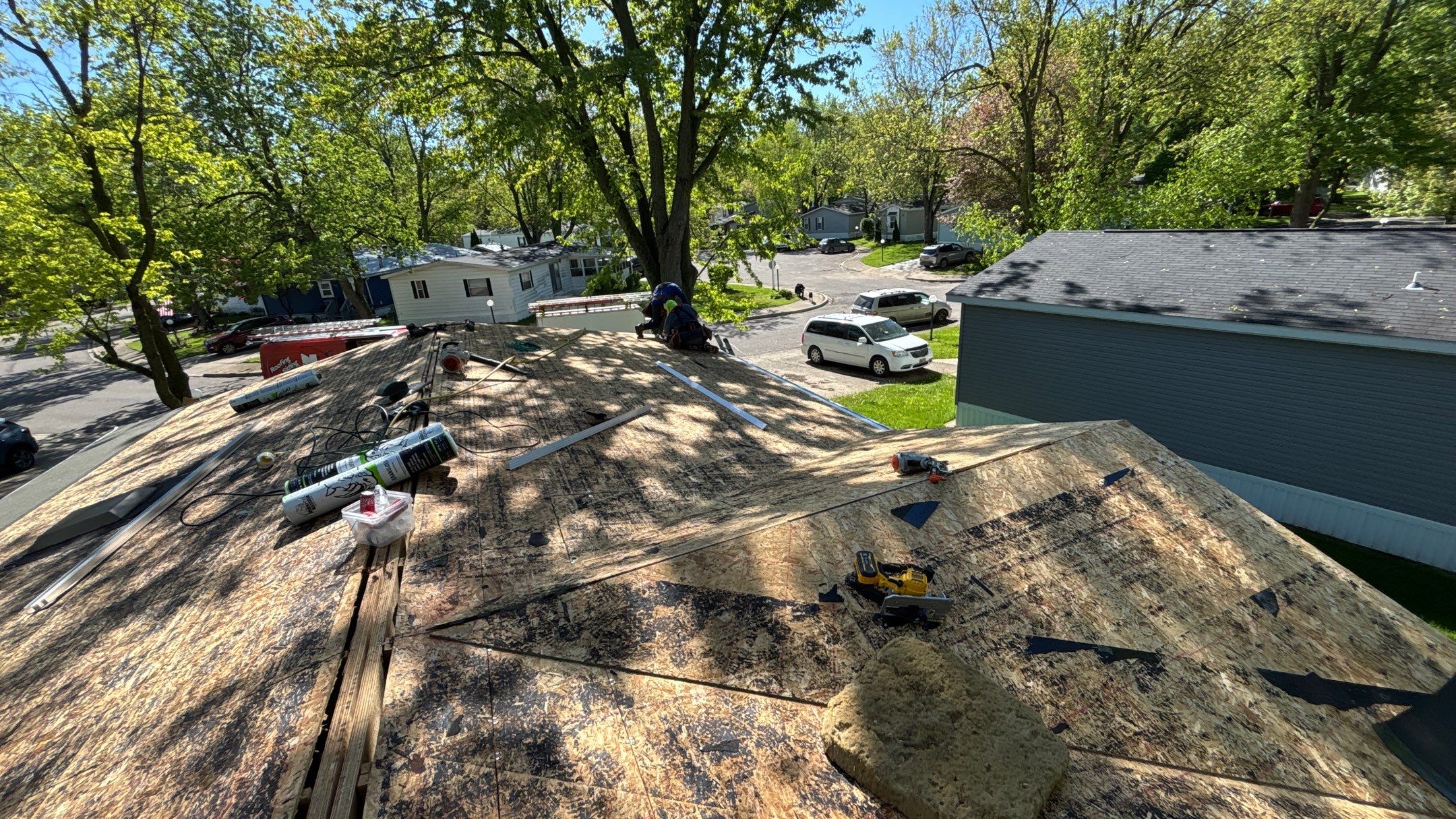Roof Replacement using Owens Corning Brownwood by 180 Contractors