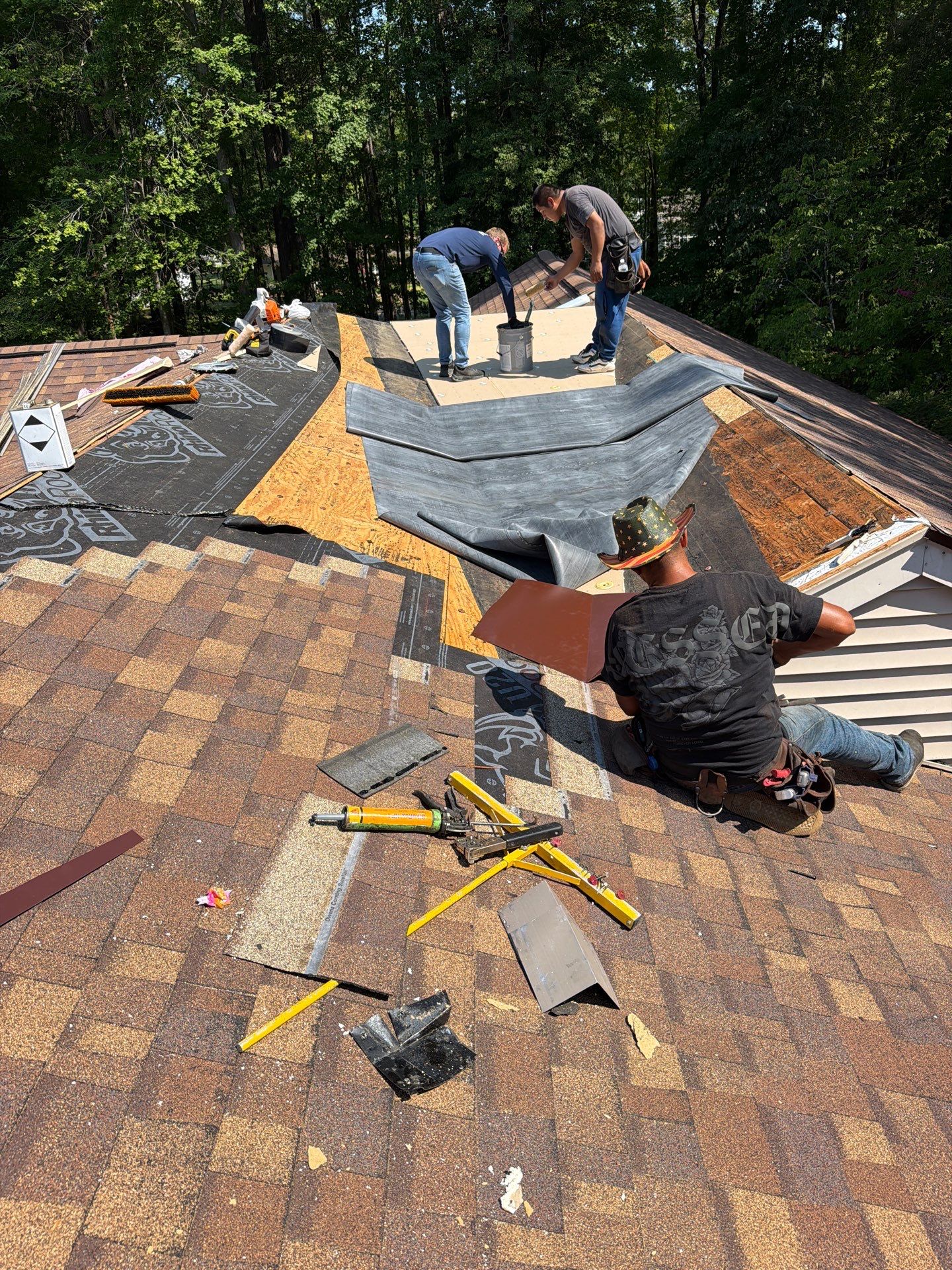 Comprehensive Asphalt Shingle Roof Replacement in Mathews, Virginia by Cade Construction