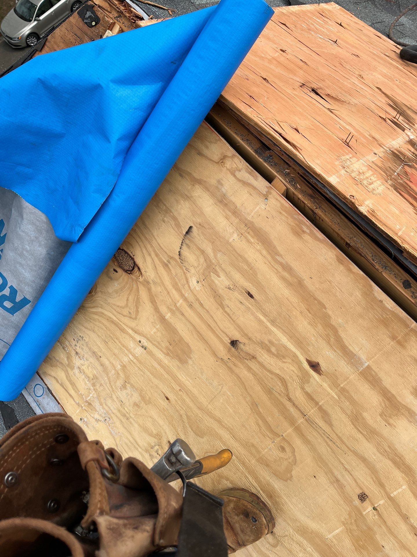 Alexandria: CertainTeed Landmark Pro Designer Shingles in Max Def Georgetown Gray by RM Banning, Inc.