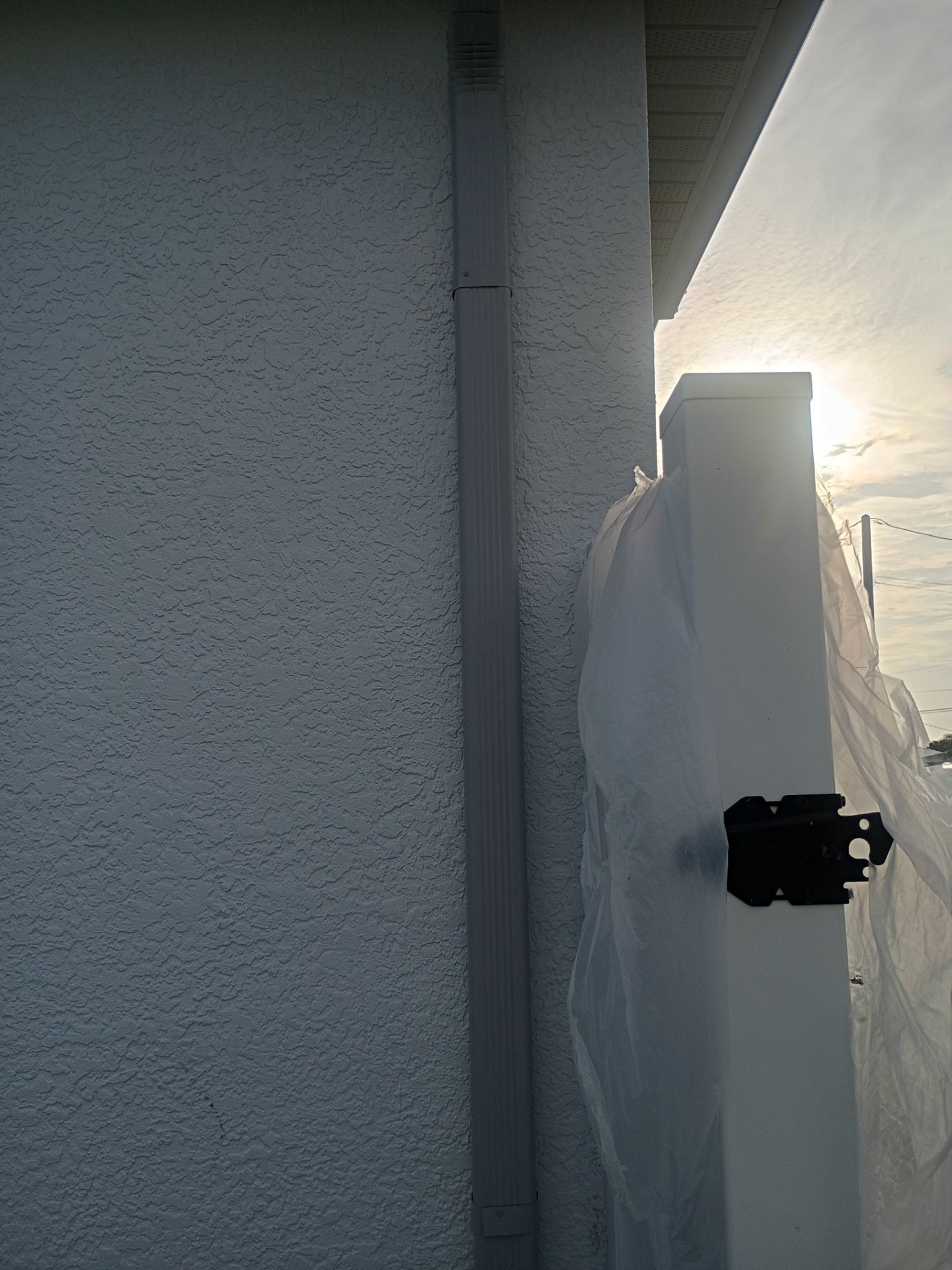 7 inch seamless gutters using Seamless Aluminum Gutters in Fort Myers, FL by Gutter Professors