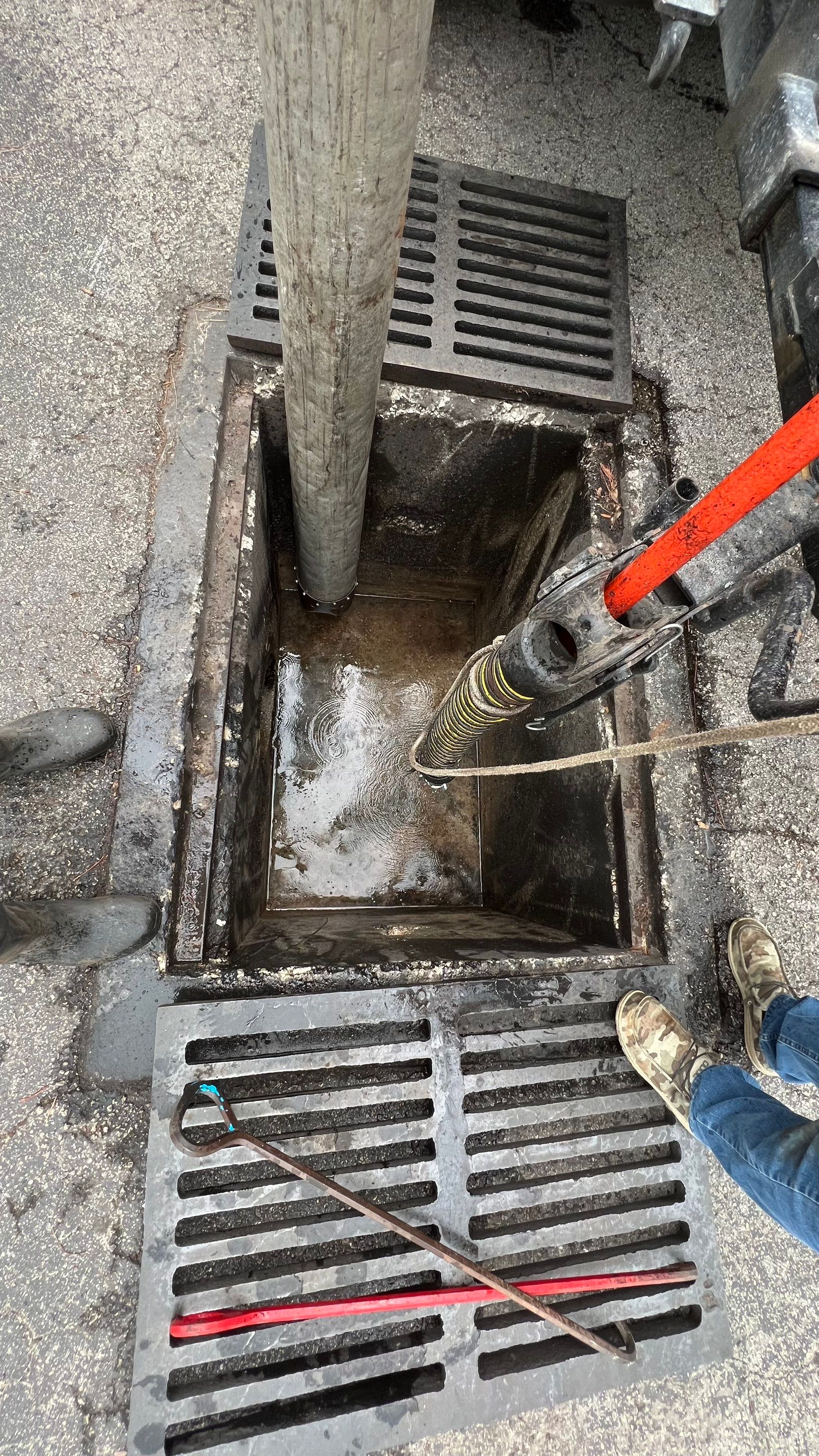 Apartment Complex Storm Water System Cleaning and Maintenance by APS Power & Water