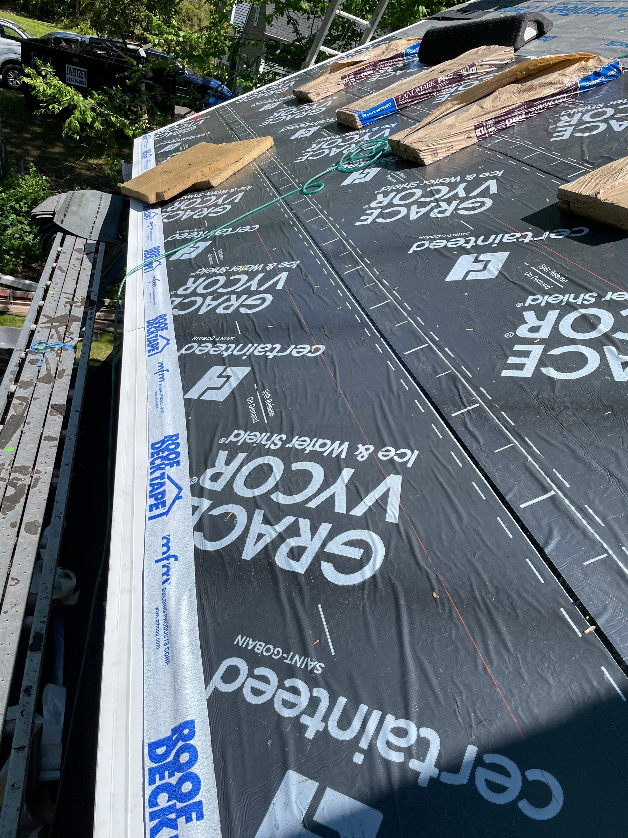 Beautiful new roof by DiGiorgi! by DiGiorgi Roofing and Siding Inc