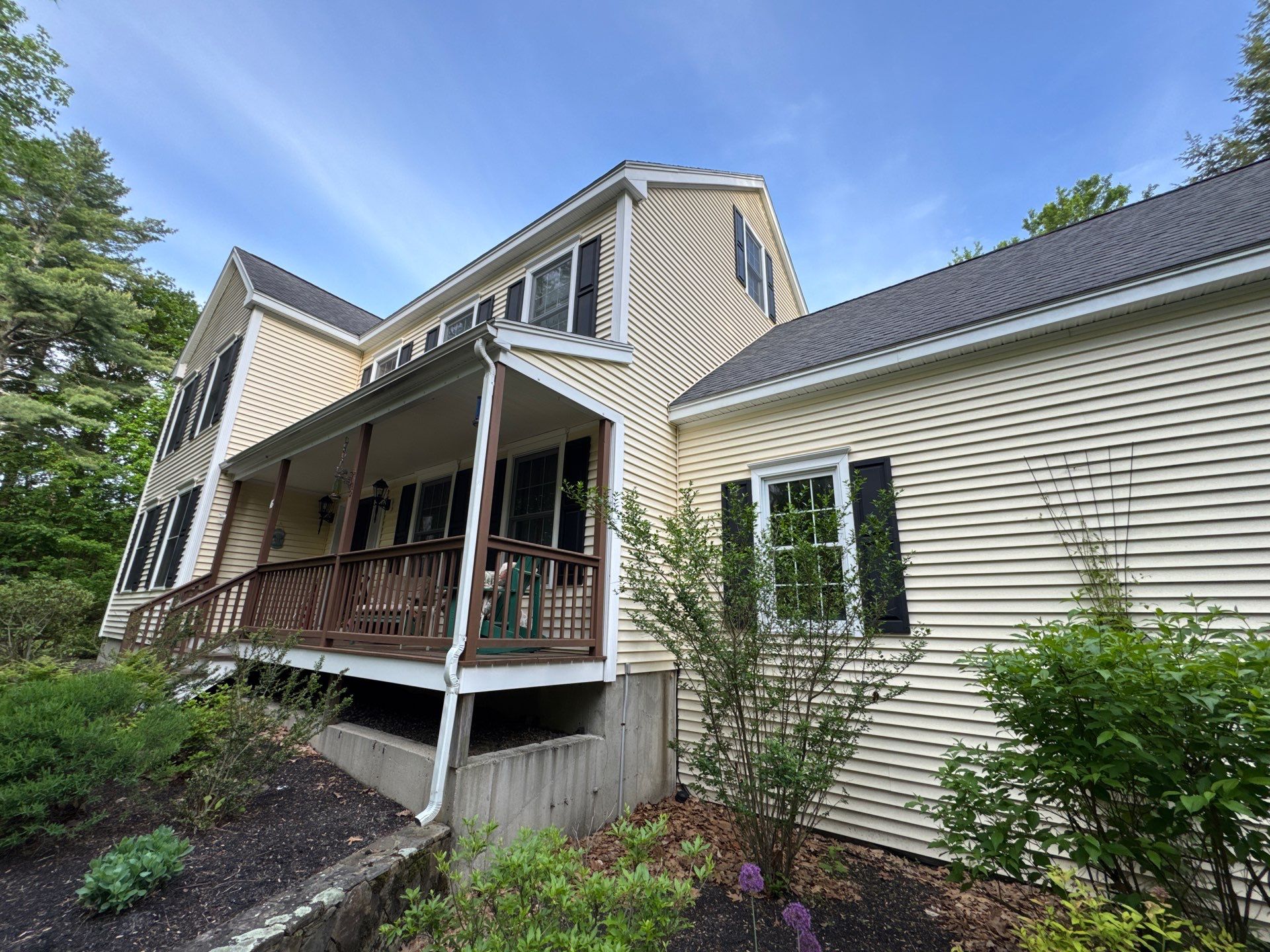 Complete Asphalt Shingle Roof Replacement for Brentwood NH Residence by Compass exteriors