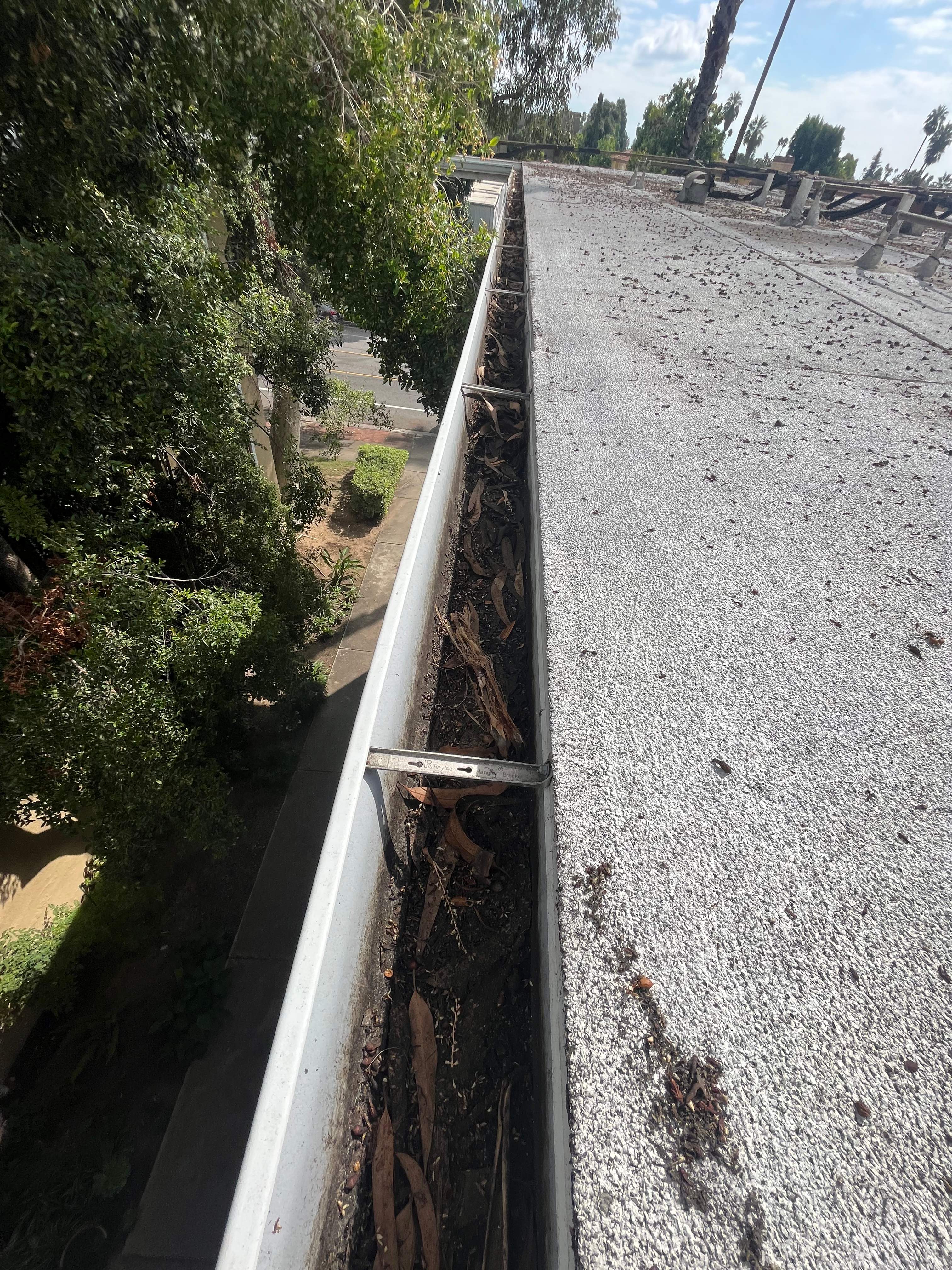 HOA Gutter Cleaning in Pasadena by Palm Coast Solar Cleaning