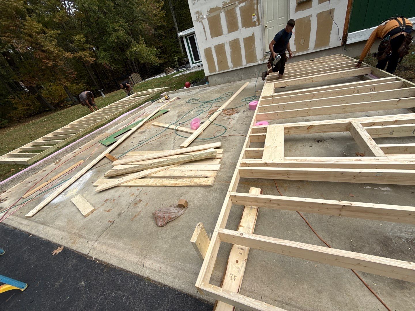 Custom ADU Construction with Vaulted In-Law Suite – LP SmartSide®, ZIP System® & Harvey® Windows by Sensible Home Solutions