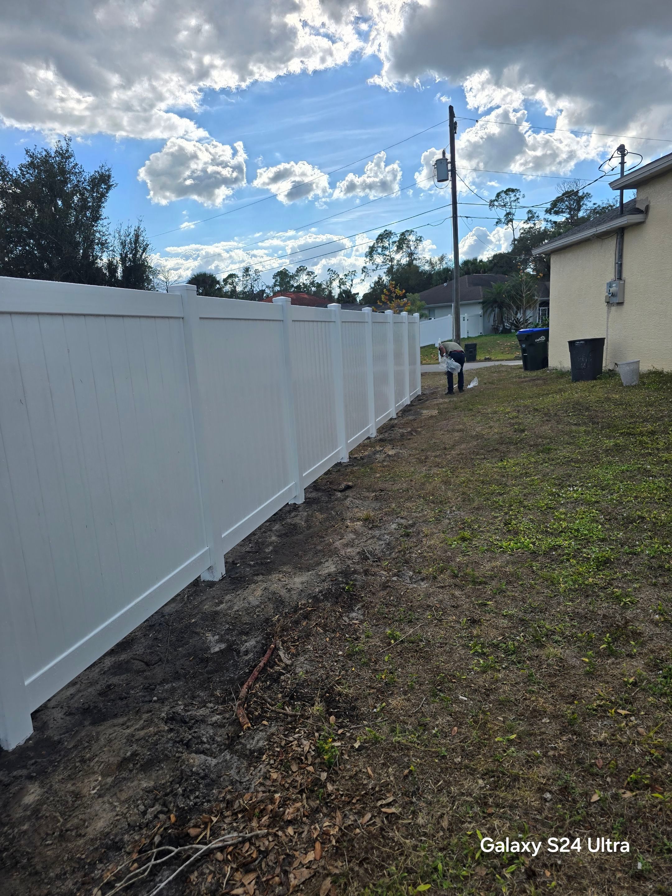 Vinyl Fence Install in North Port by True Fence LLC