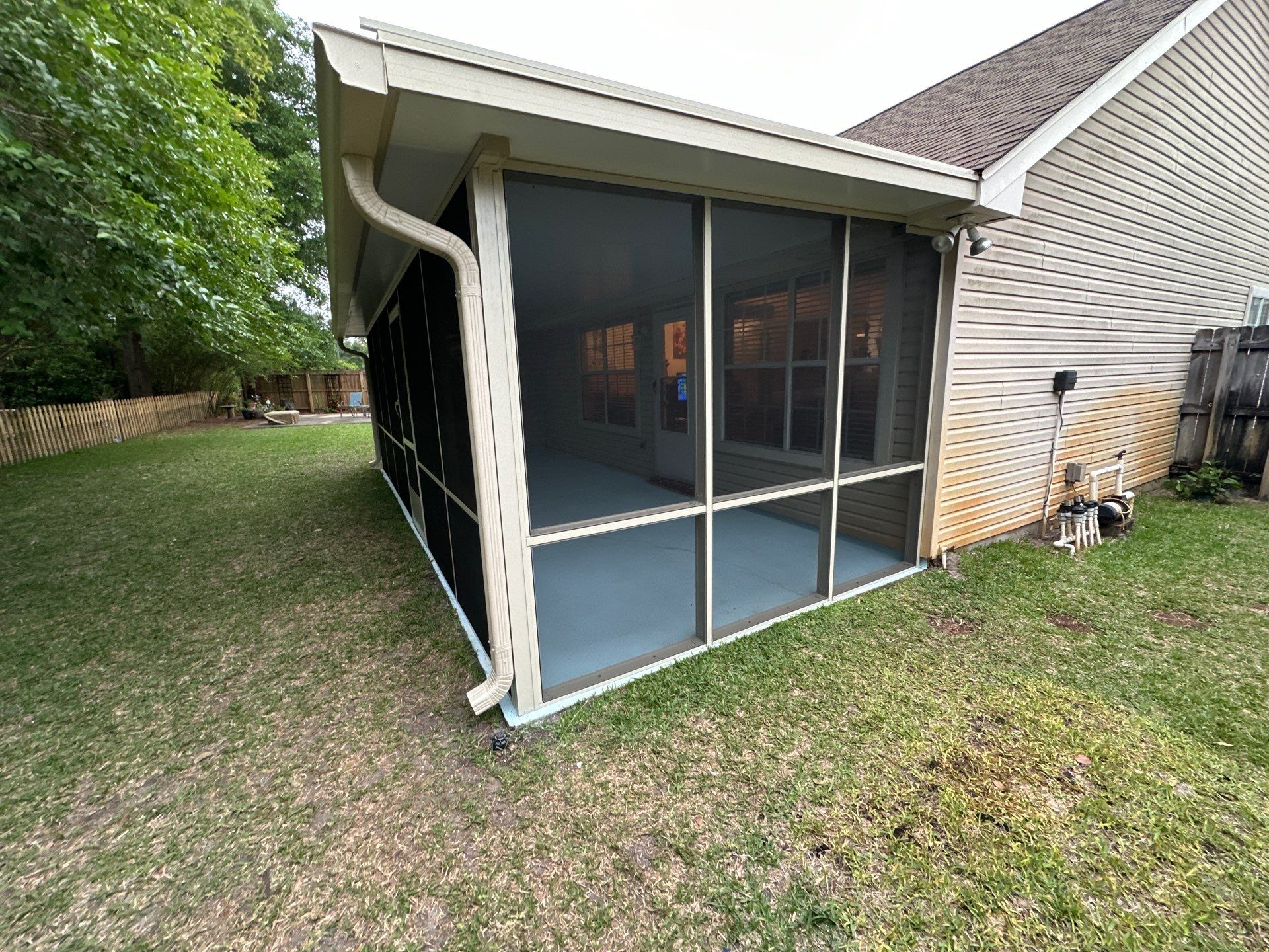 Screen Room Haven in Gulf Breeze by Titan Sunrooms