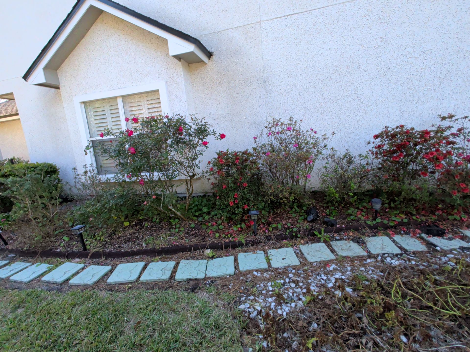 Flower Bed Cleanup & Mulch Preparation — Jacksonville Beach by Harmoni Home Services