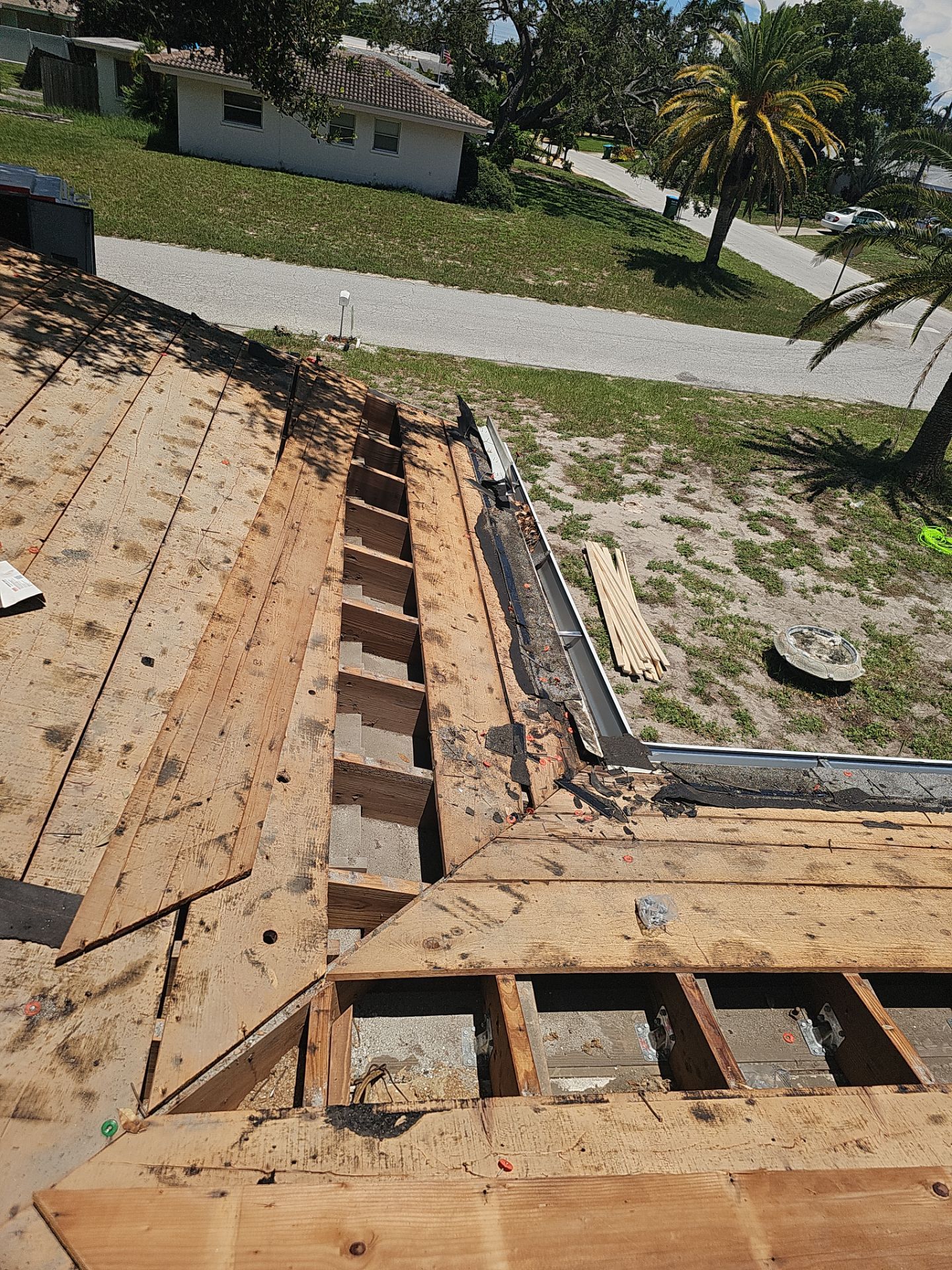 Project in Largo 33774 by Mitchell Roofing Company LLC 