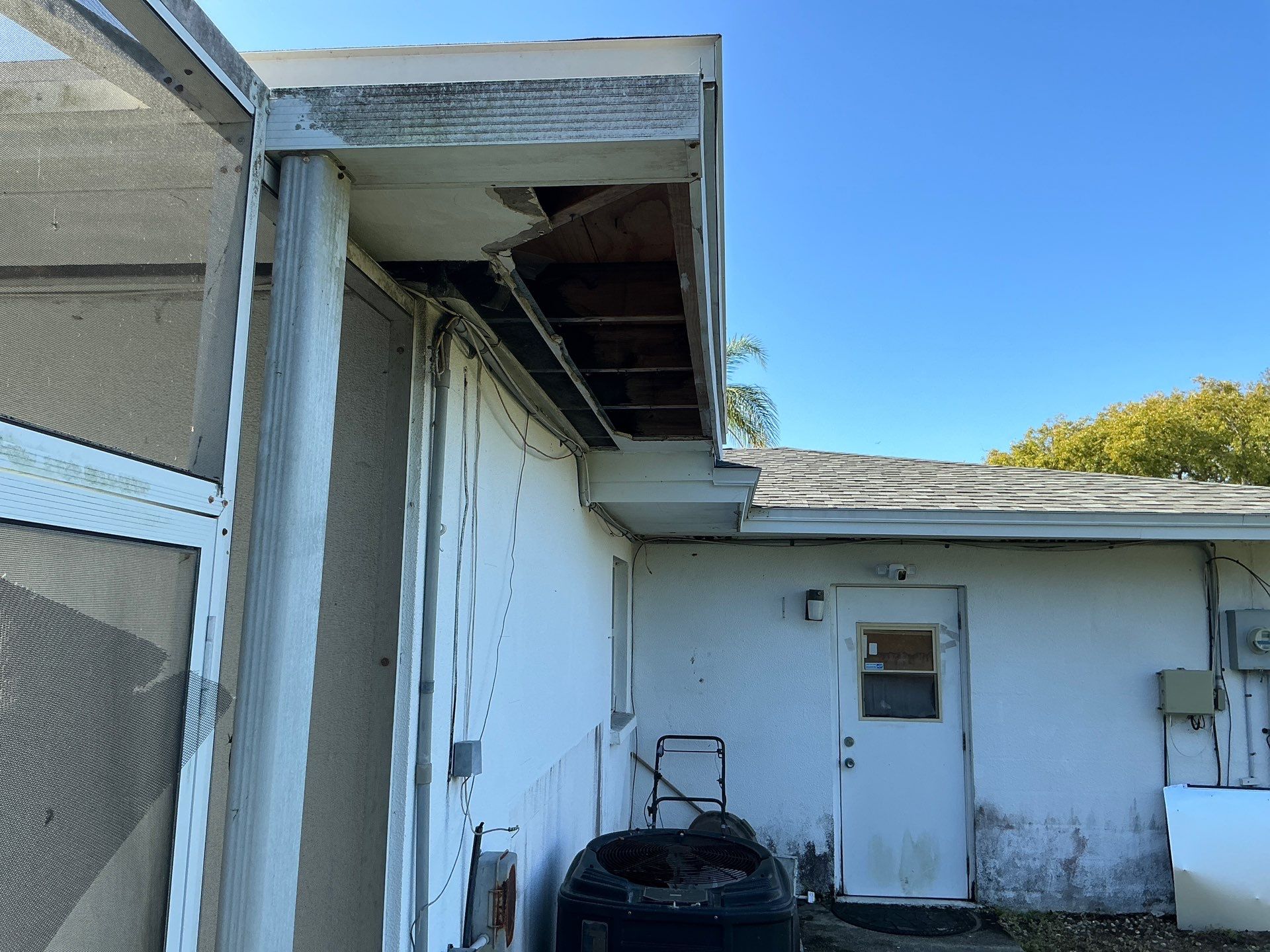 Replace soffit in Sarasota FL by Gutter Professors