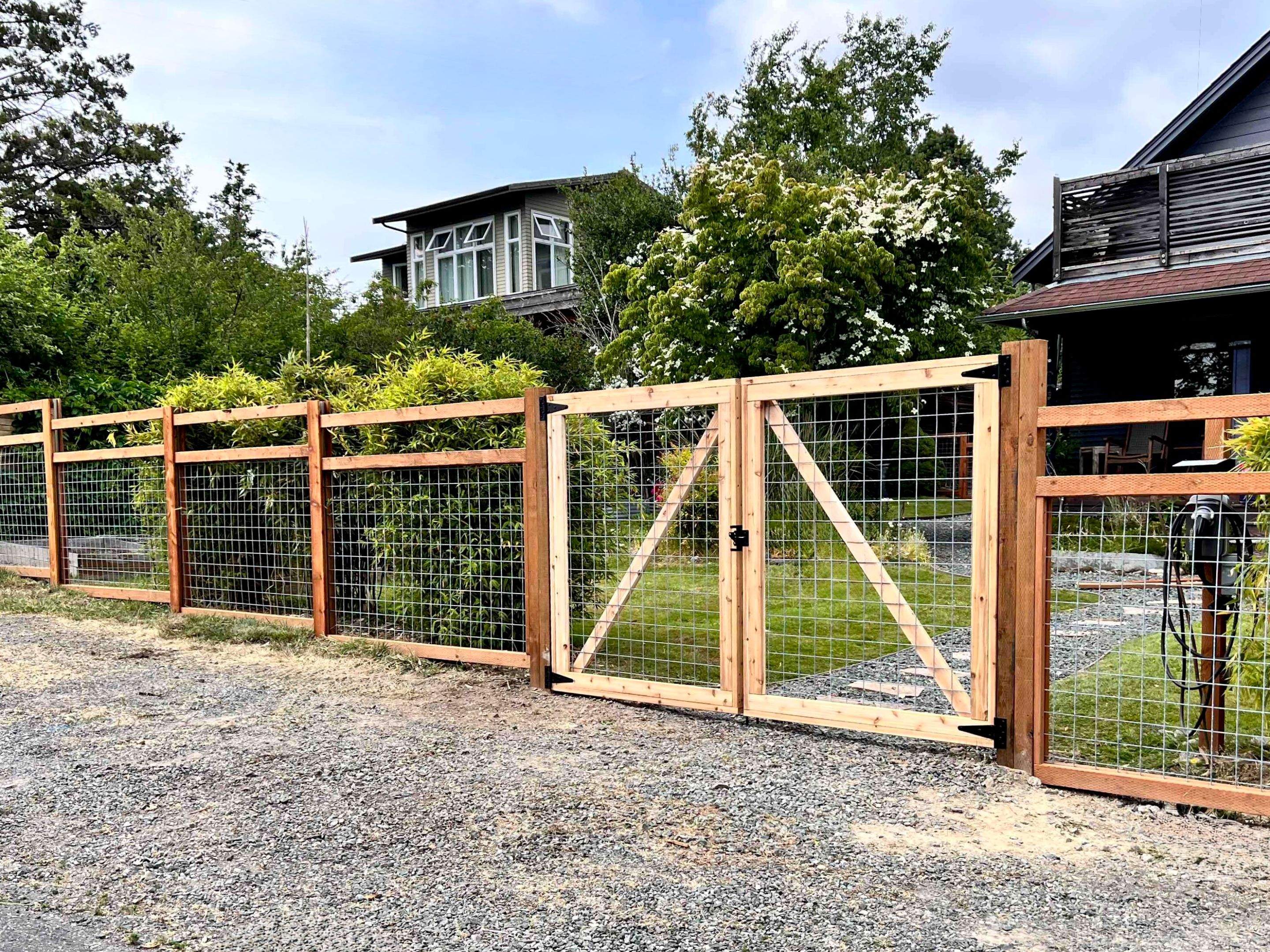 Gardenia Showcase by Fence Brothers LLC