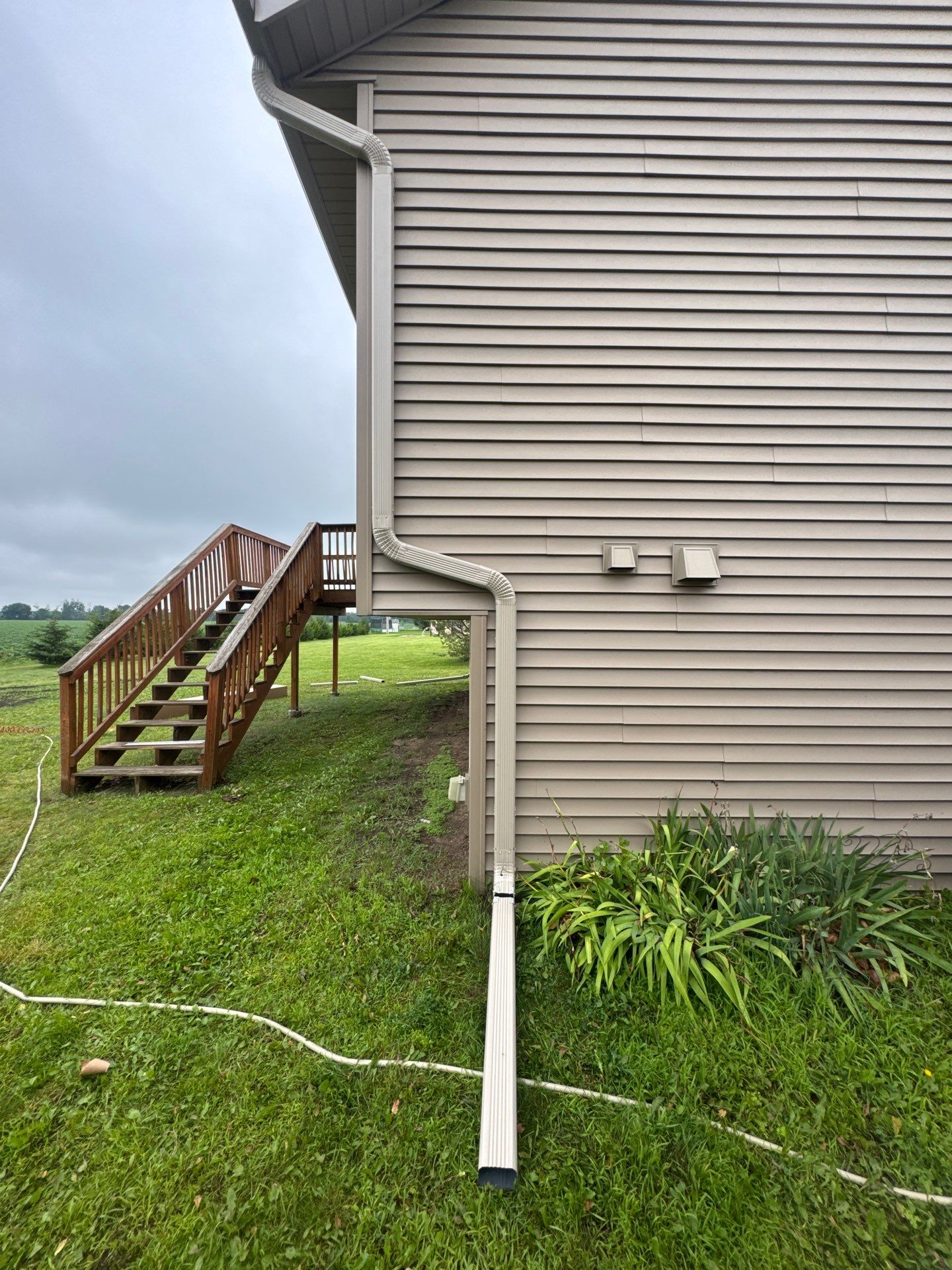 5-Inch Norwood Seamless Gutters with Leaf Blaster Pro – Sartell, MN by Next Level Seamless Gutters / Exteriors Inc.