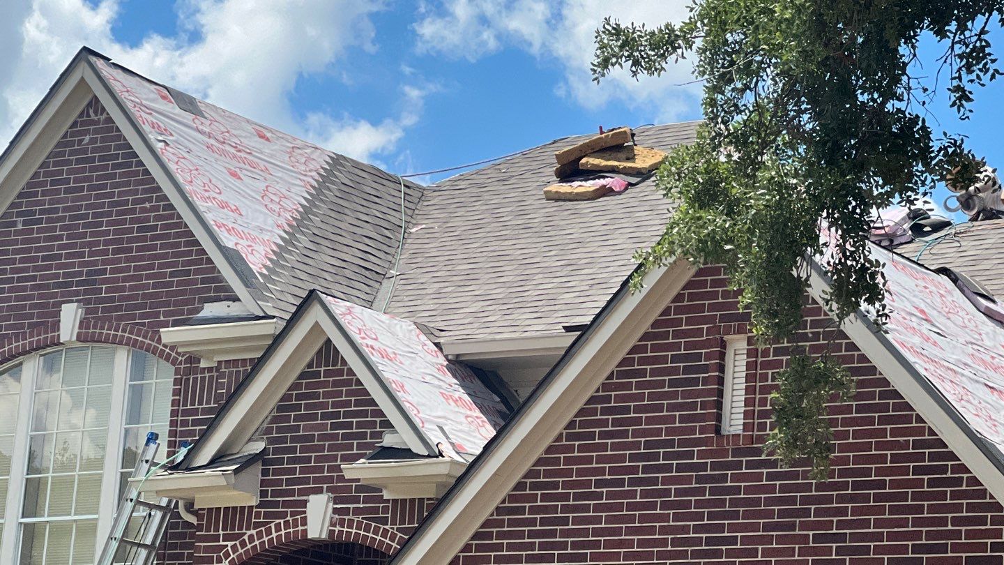 Residential Roofing Installation using Owen's Corning Duration (Lifetime) Shingles by Roof Repair Company