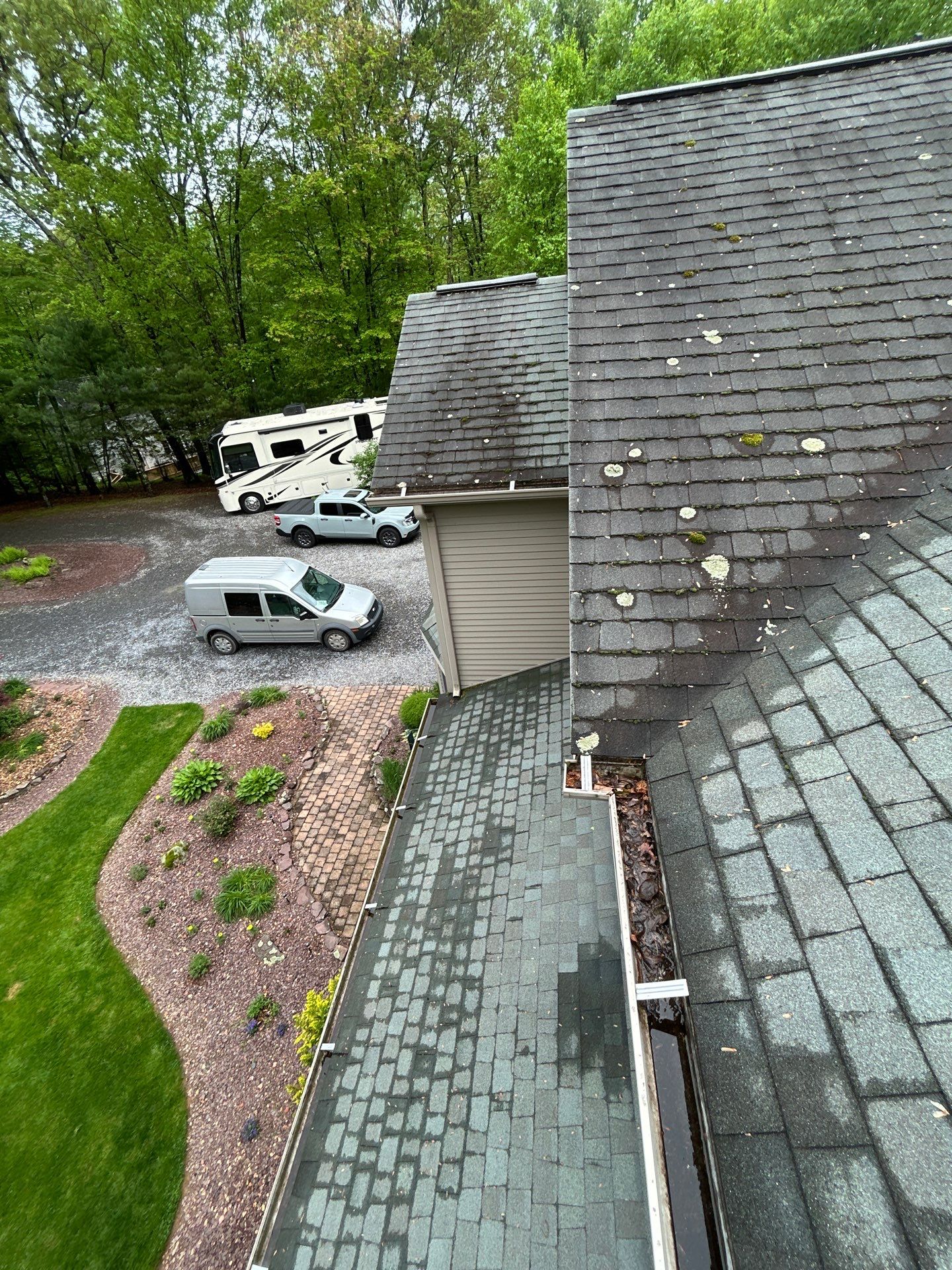 Ron Lorson Full Roof Installation  by Good Hands Roofing