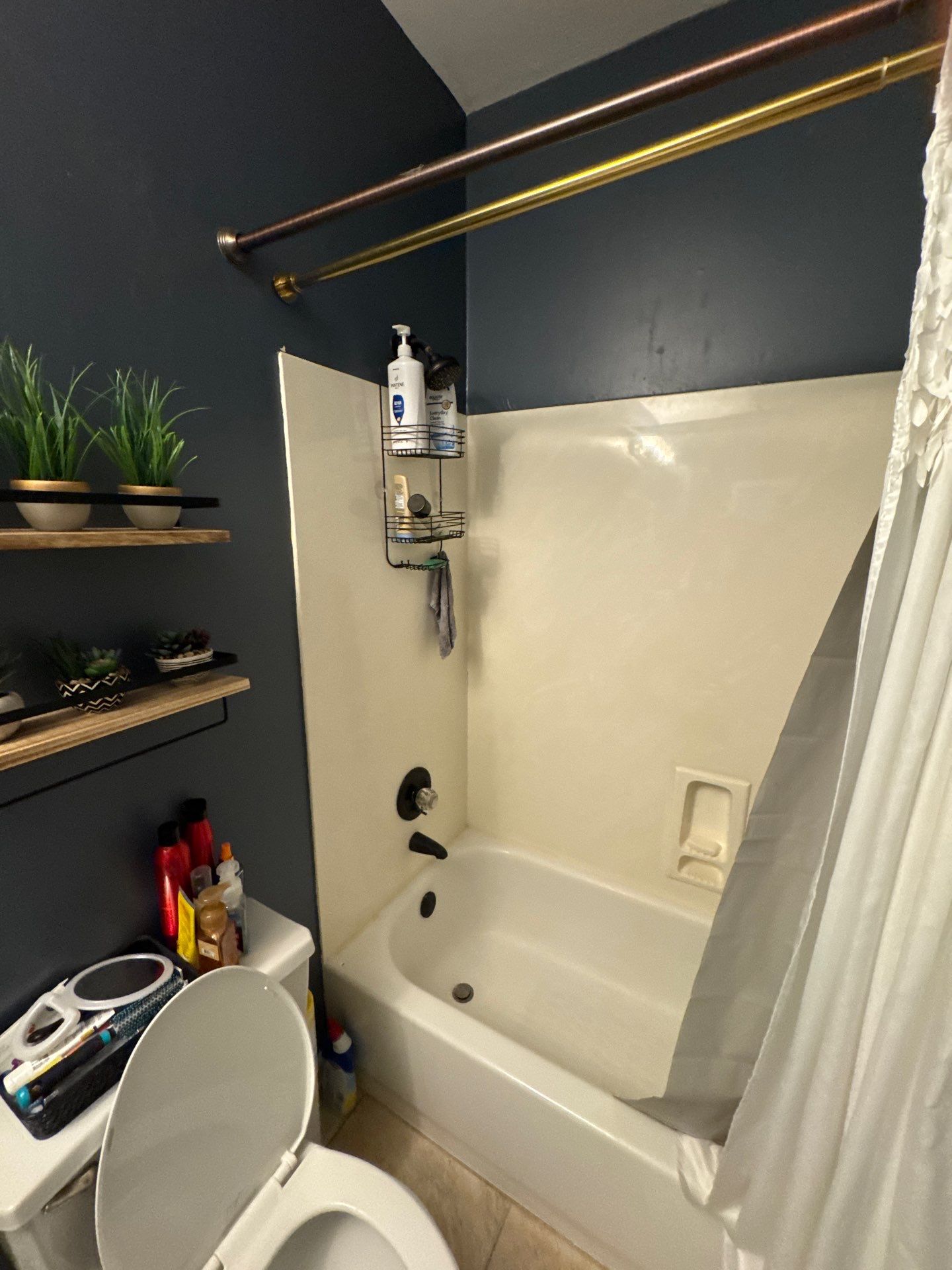 Hall bathroom renovation by Prudencio