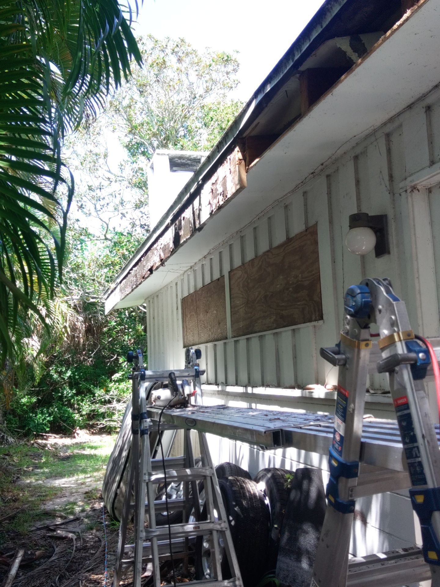 Gutter and Fascia Repair and Maintenance in Siesta Key FL by Gutter Professors