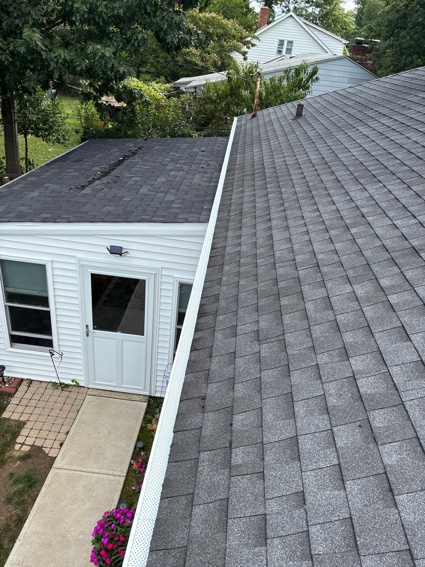 5, seamless gutter  by Hector’s gutter install 
