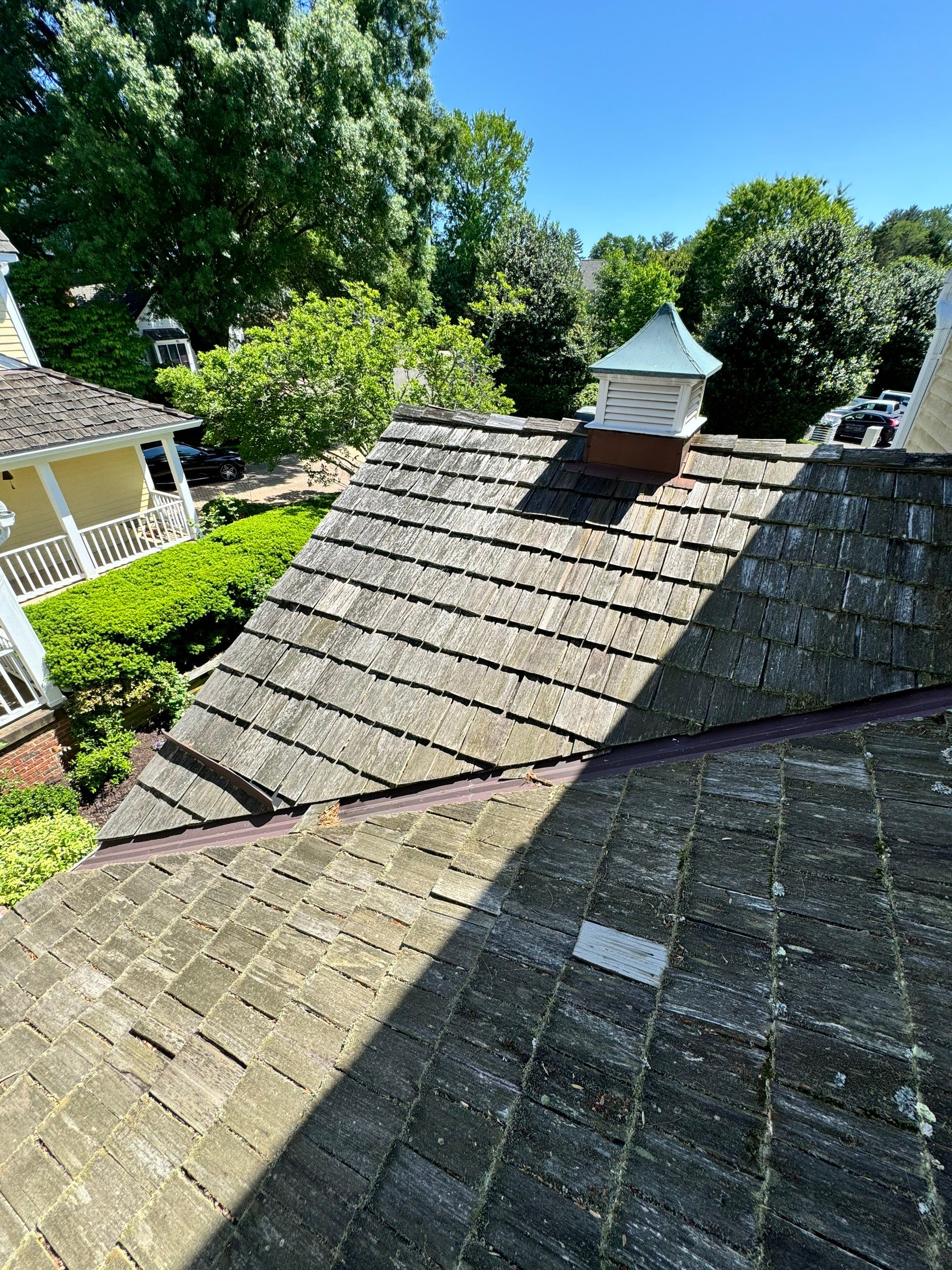 Arlington: CertainTeed Grand Manor Designer Shingles in Weathered Wood by RM Banning, Inc.