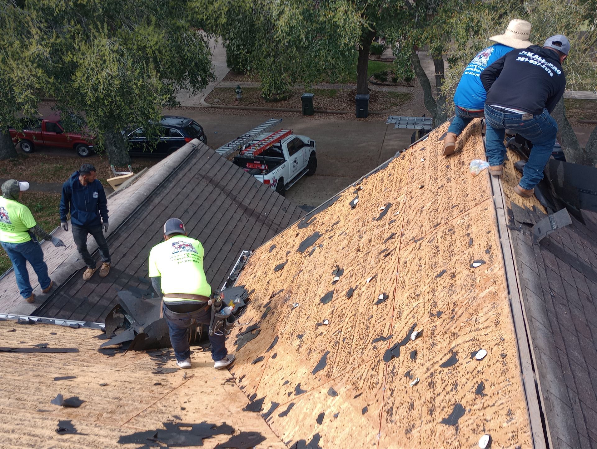 Residential Roofing Installation using Owen's Corning Duration (Lifetime) Shingles by Roof Repair Company
