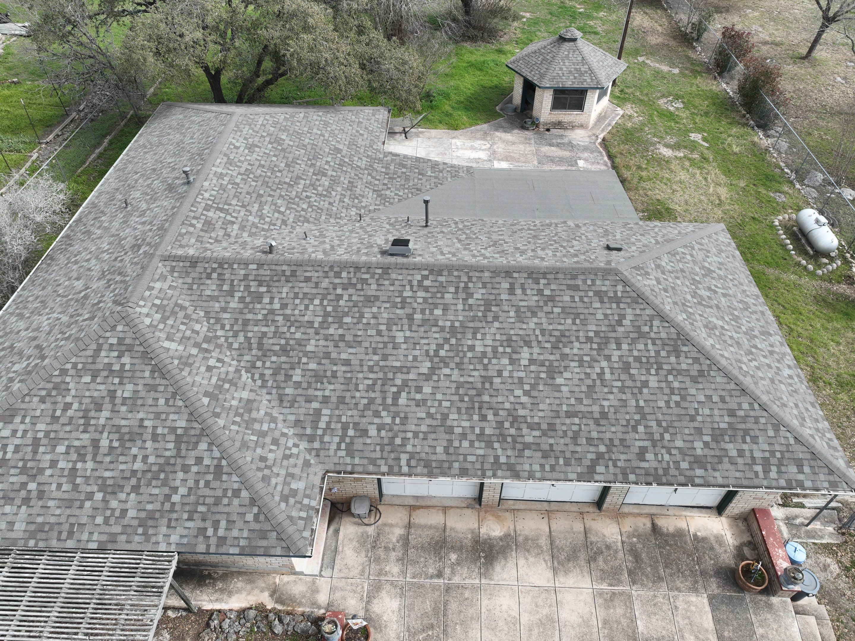 Residential Roofing Installation using Owens Corning 30 year Architectural Shingles by Premier Roofing and Contracting
