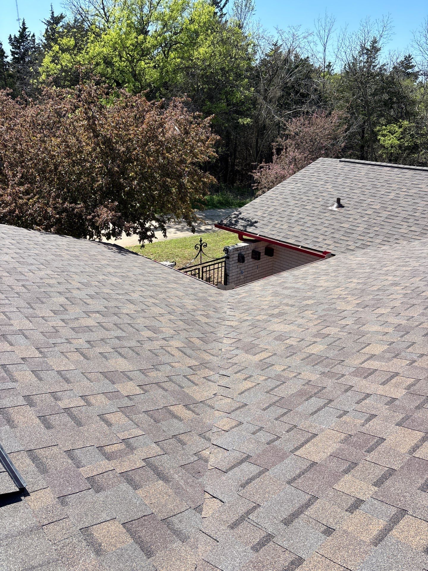Owens Corning - Teak by Frontline Roofing and Construction