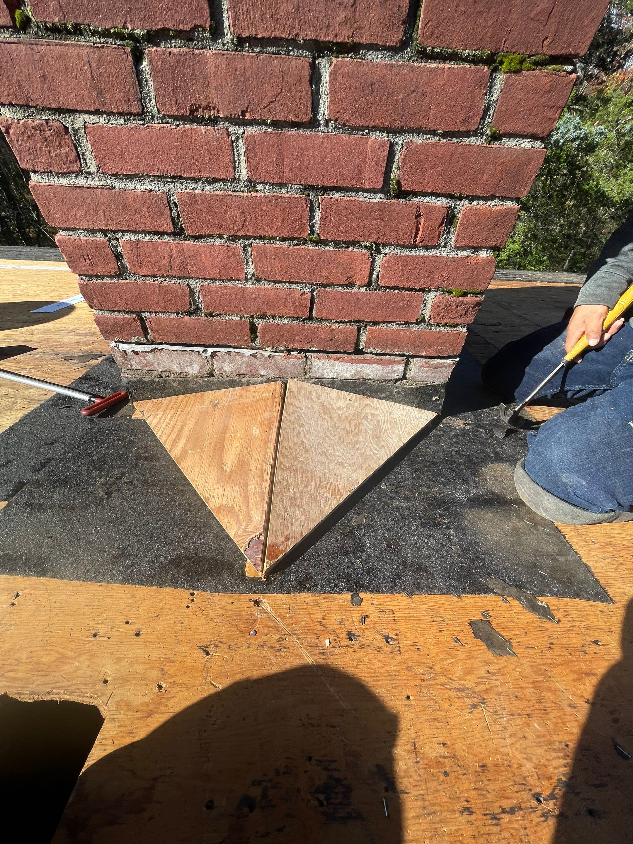 Residential Roofing Installation using Owens Corning TruDefinition Duration AR - Estate Gray & White Double 4 Siding by A Plus Exterior