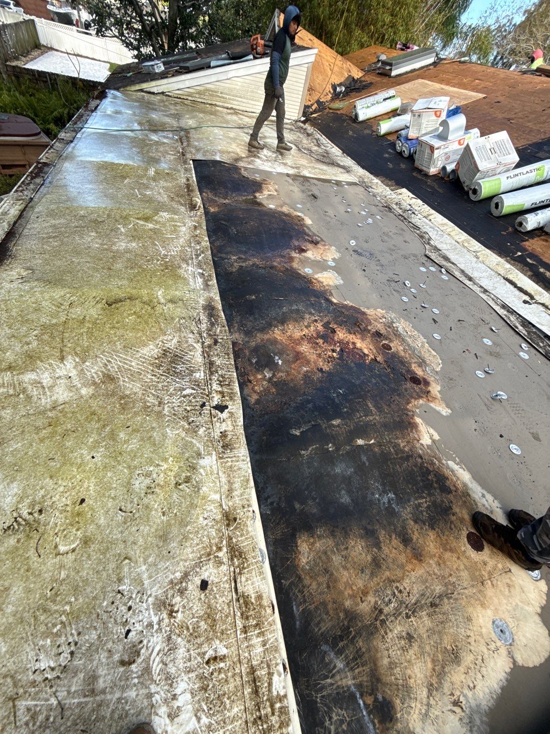 Project in Largo 33773 by Mitchell Roofing Company LLC 