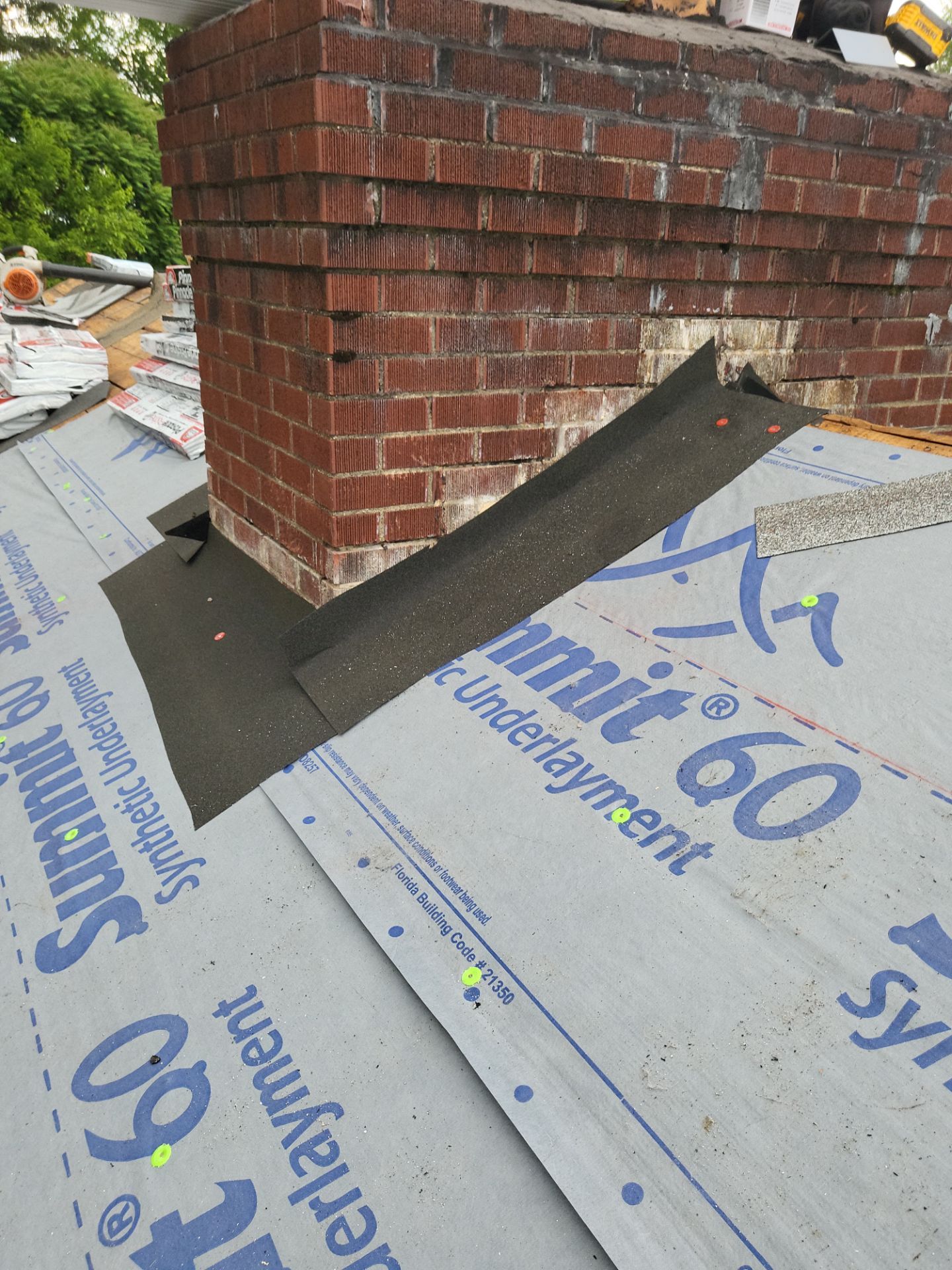 Atlas Pinnacle, Color, Oyster Shell, Drip Edge, Color, White by Eagle Eye Roofing