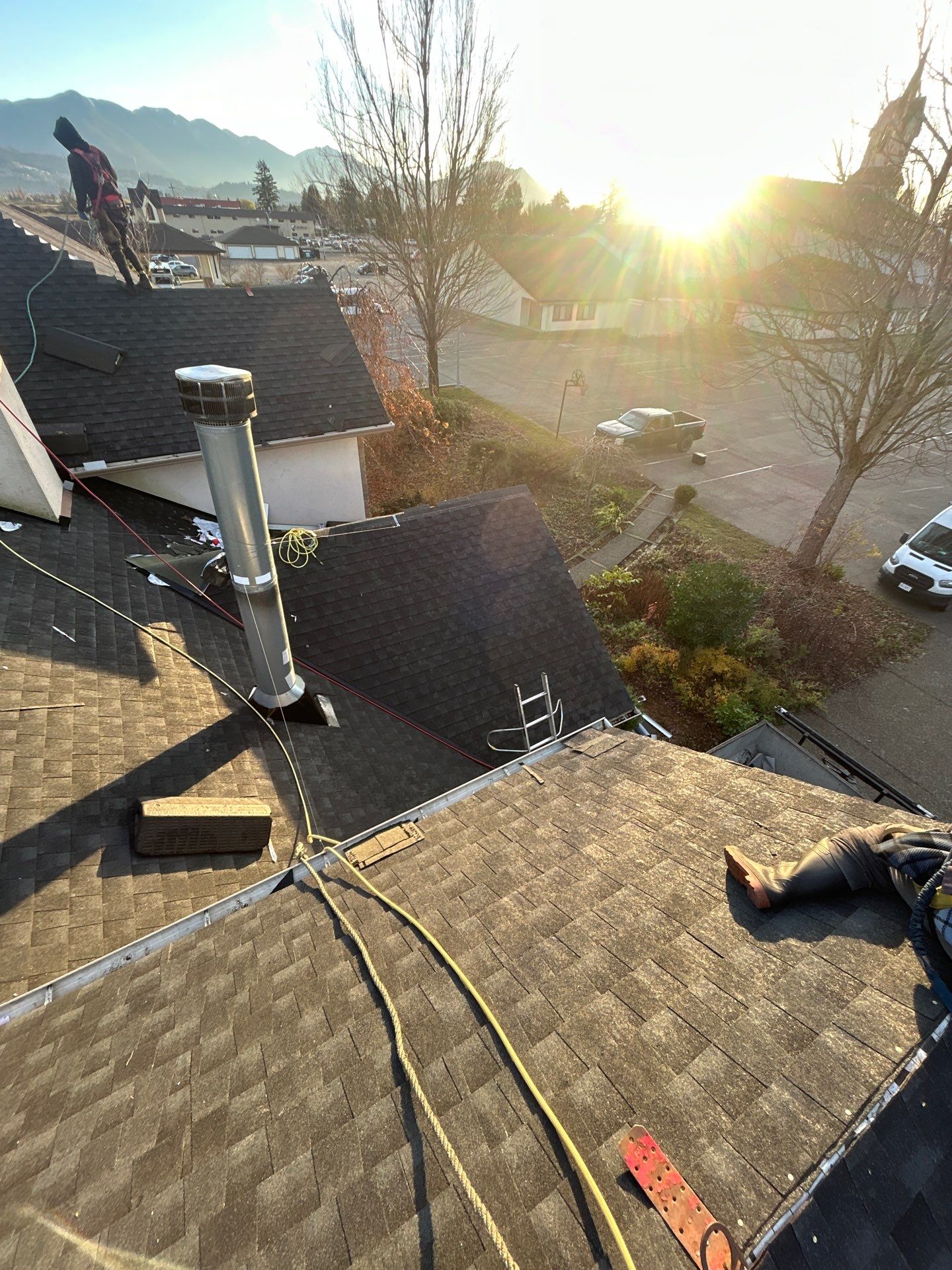 Residential Re-Roof using GAF timberline HDZ Charcoal by Top Notch Roofing Inc