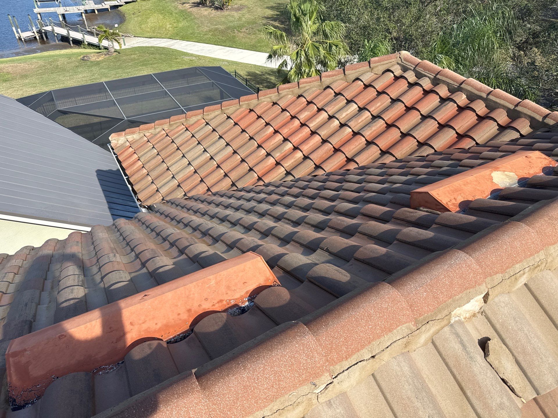 Roof Cleaning & Pool Deck Cleaning! Winding River, Bradenton, FL by Sunshine AquaWash