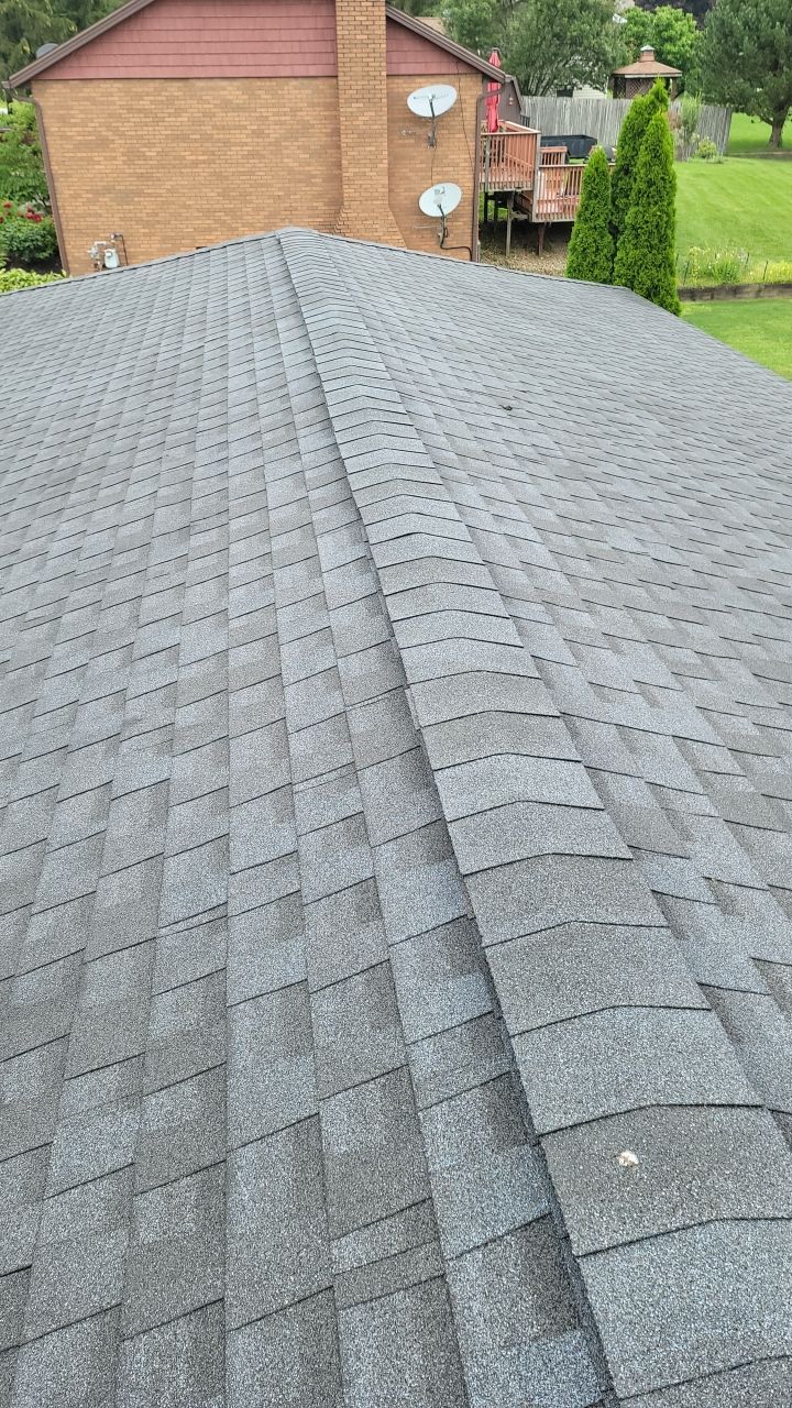 Brand: Atlas Pinnacle Color: Pristine Scotchgard Heather Drip: Musket Brown by Eagle Eye Roofing