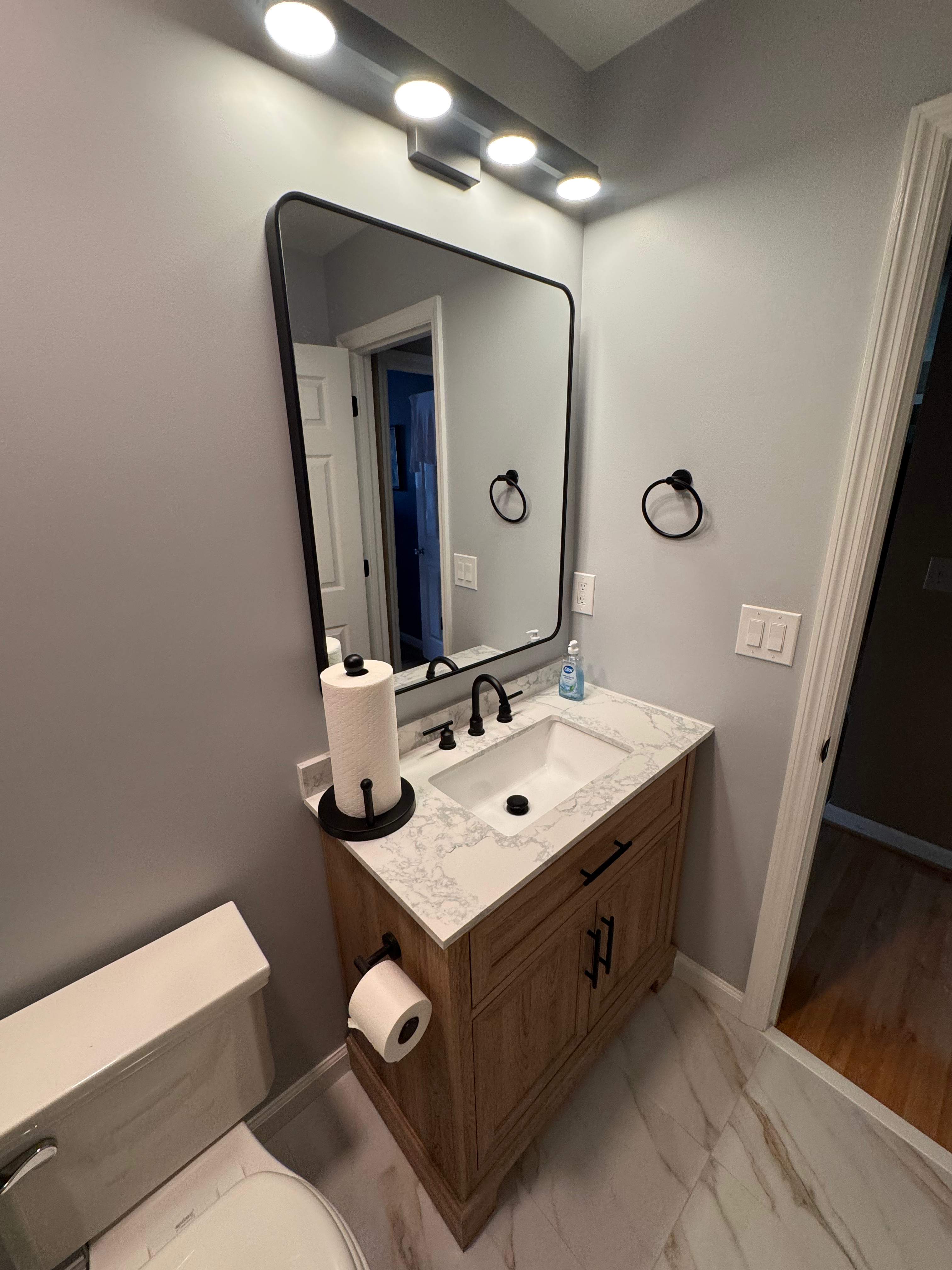 Guest bathroom renovation by Prudencio
