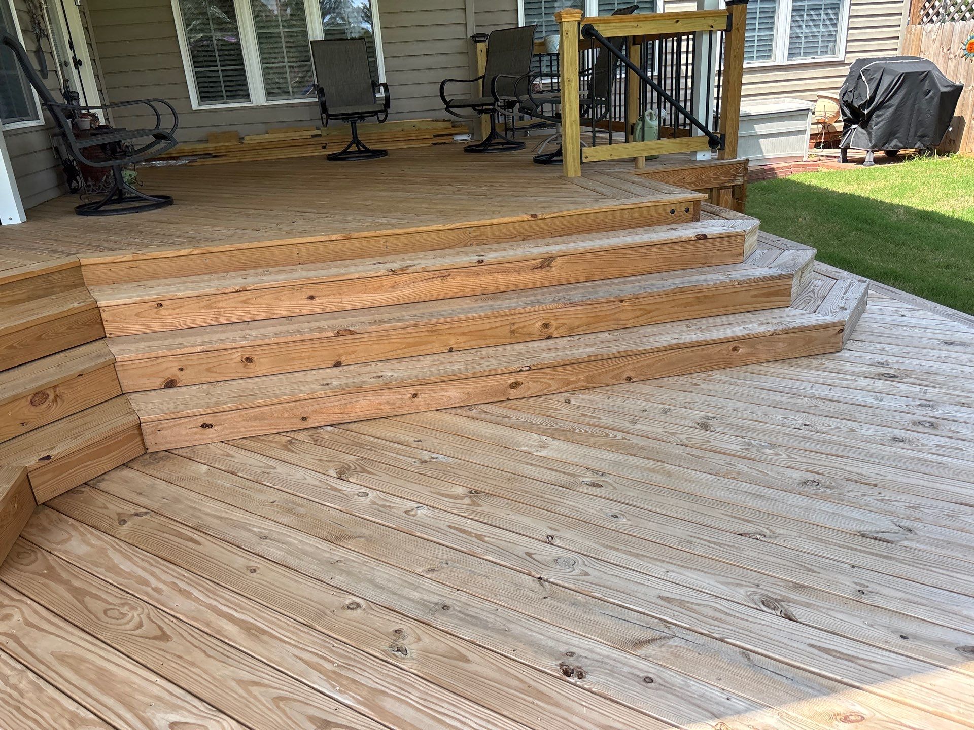 Wood Deck using Wood Sealant by DuraSeal