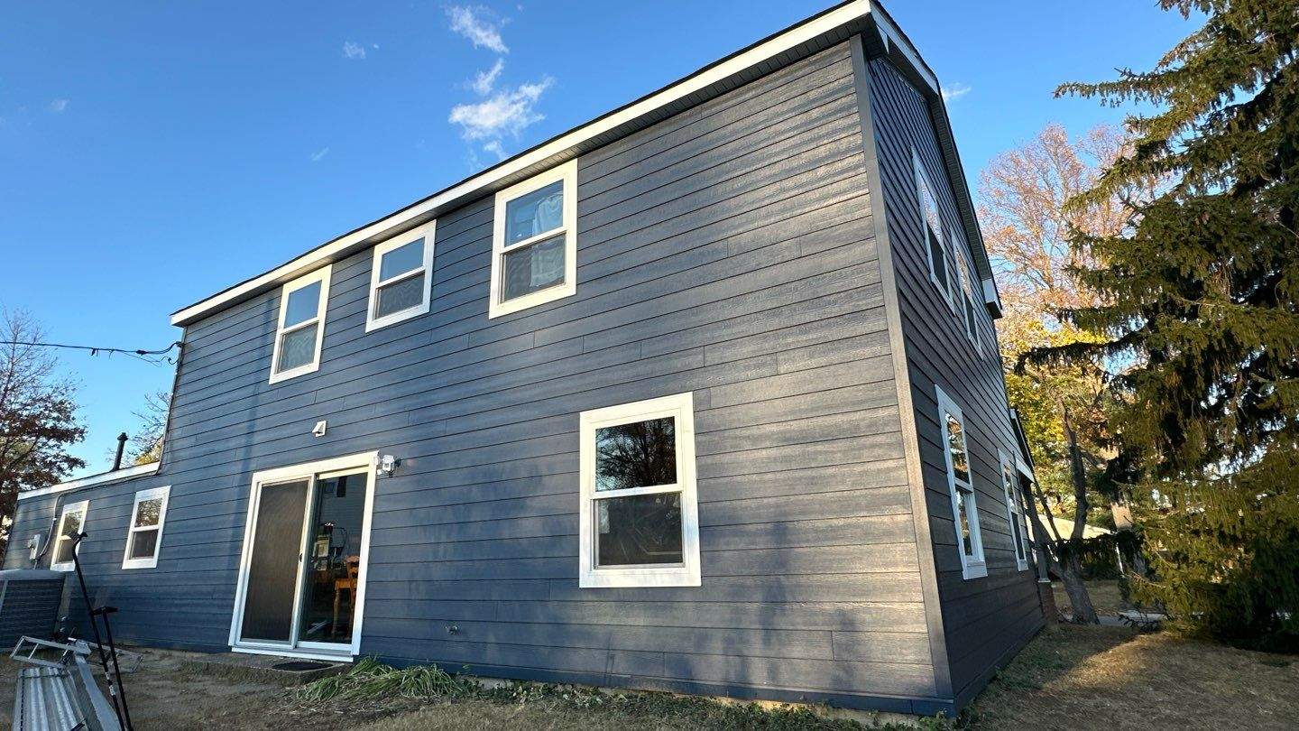 Siding Installation using JH Plank Select Cedarmill Eased Edge by ExteriorPros