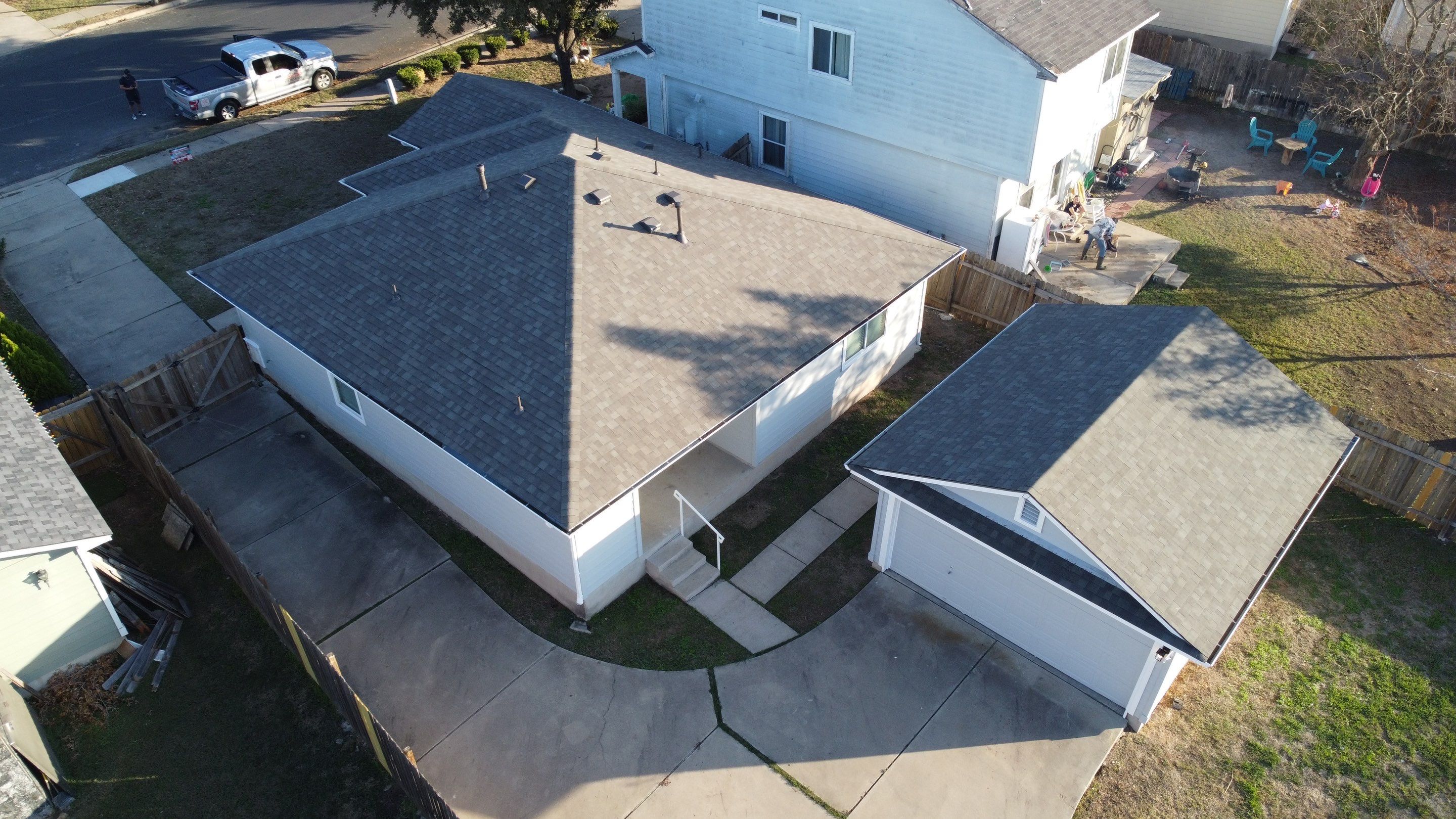 Residential Roofing Installation using Owens Corning Oakridge by Kstylez Roofing & Construction