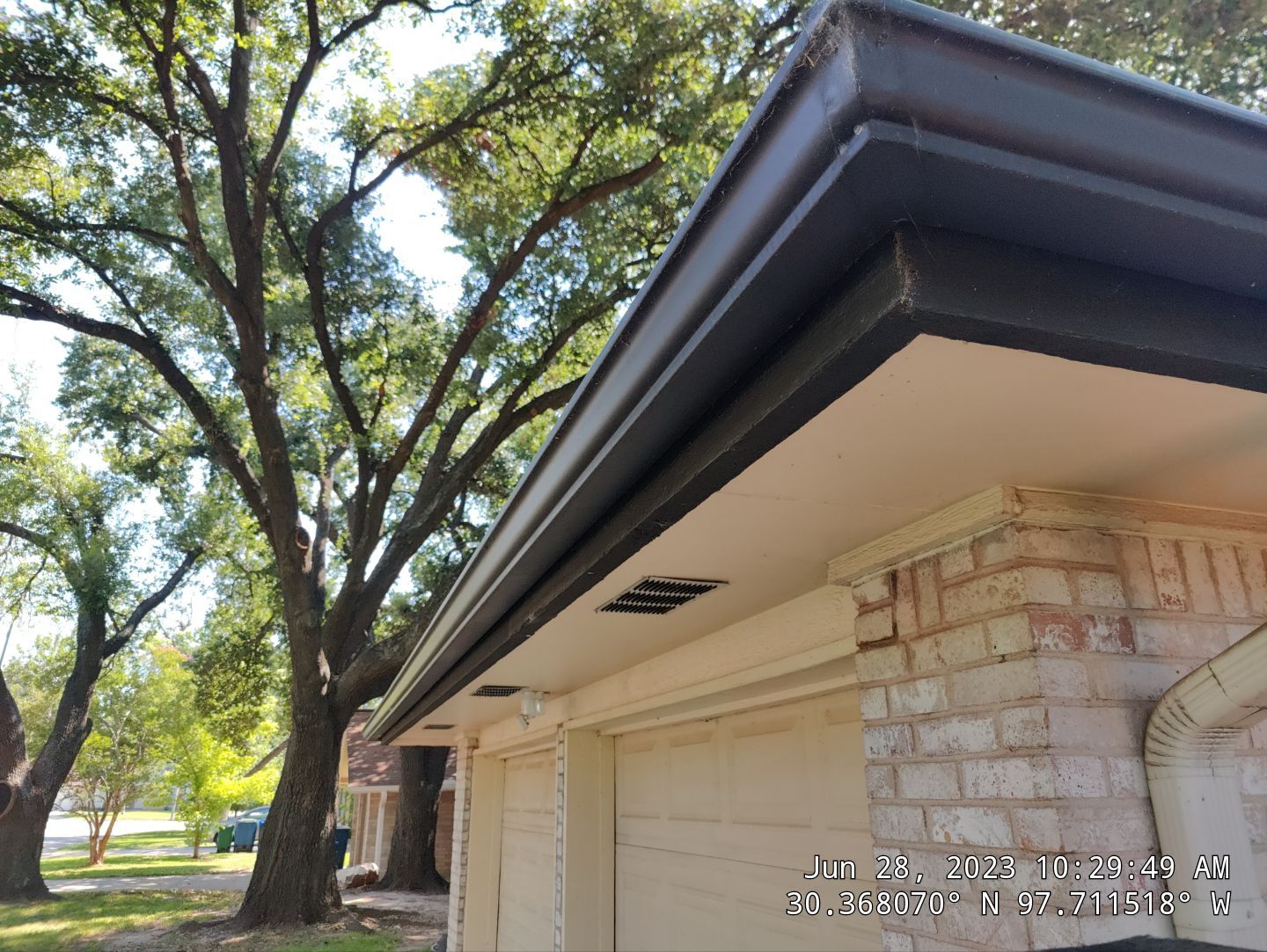 Residential Roofing Installation using Owens Corning Oakridge Estate Grey by DeZign Roofing & Exteriors