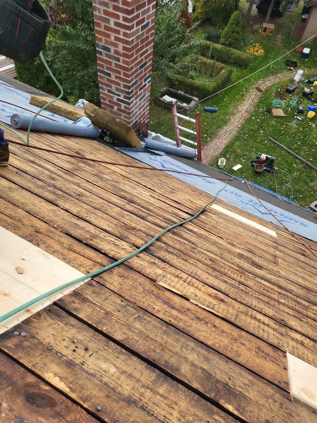 ATLAS PINNACLE COLOR: BURNT HICKORY DRIP EDGE: ROYAL BROWN by Eagle Eye Roofing