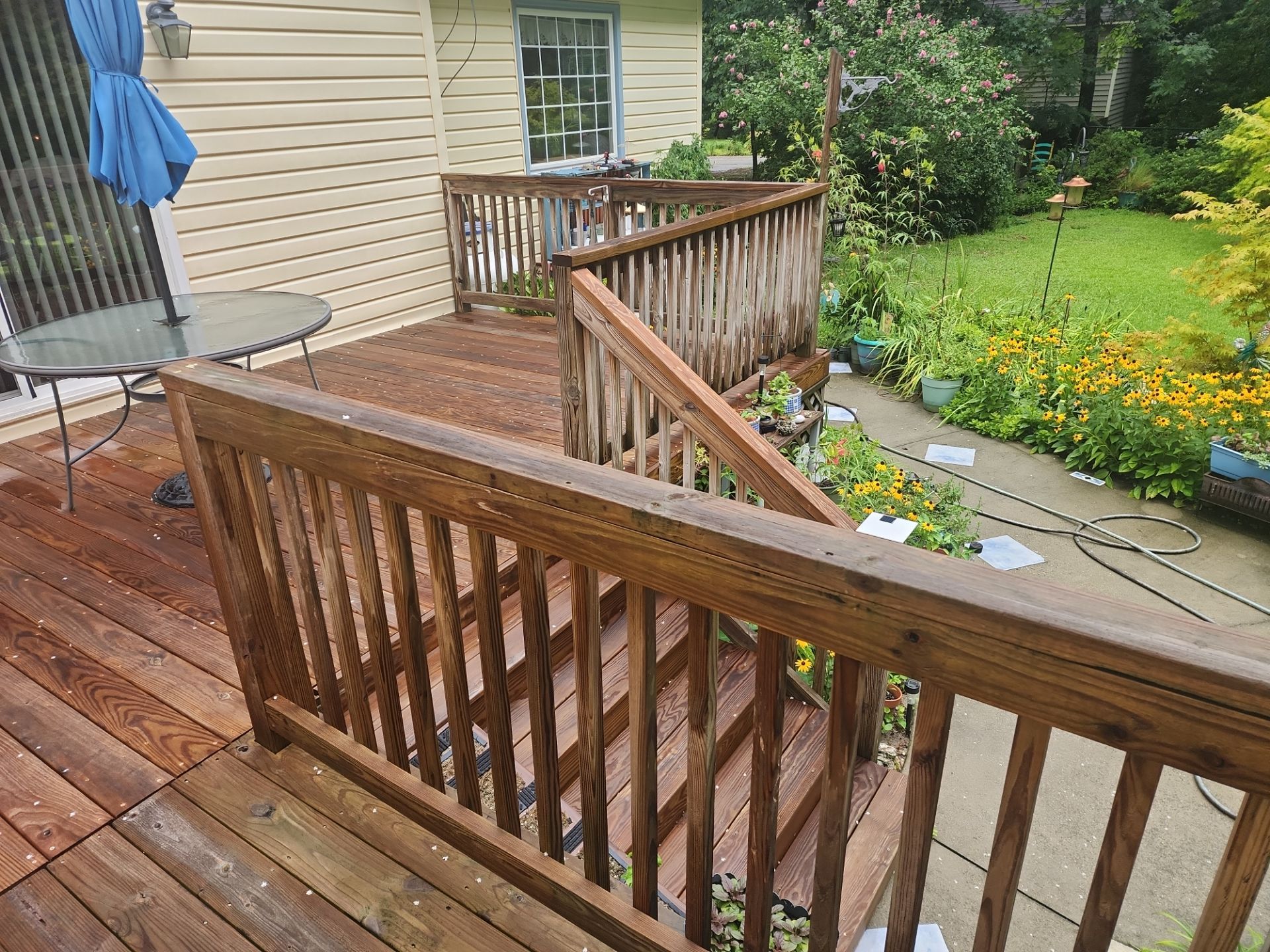 Deck using Wood Sealant by DuraSeal