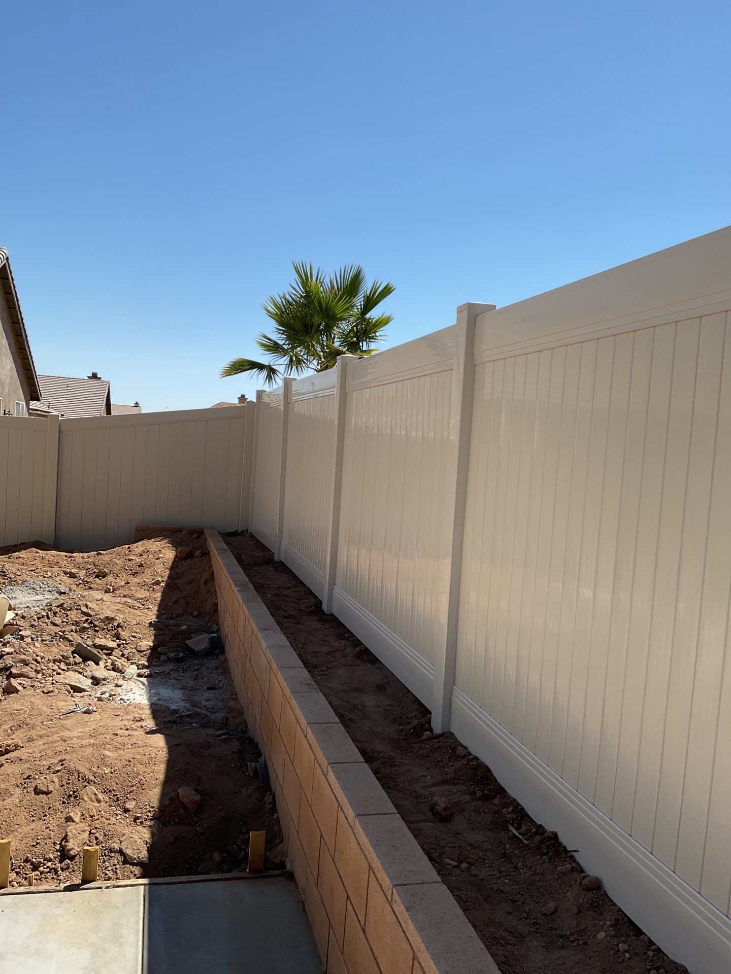 Fence Installation using Vinyl by Fence Guys Inc. 