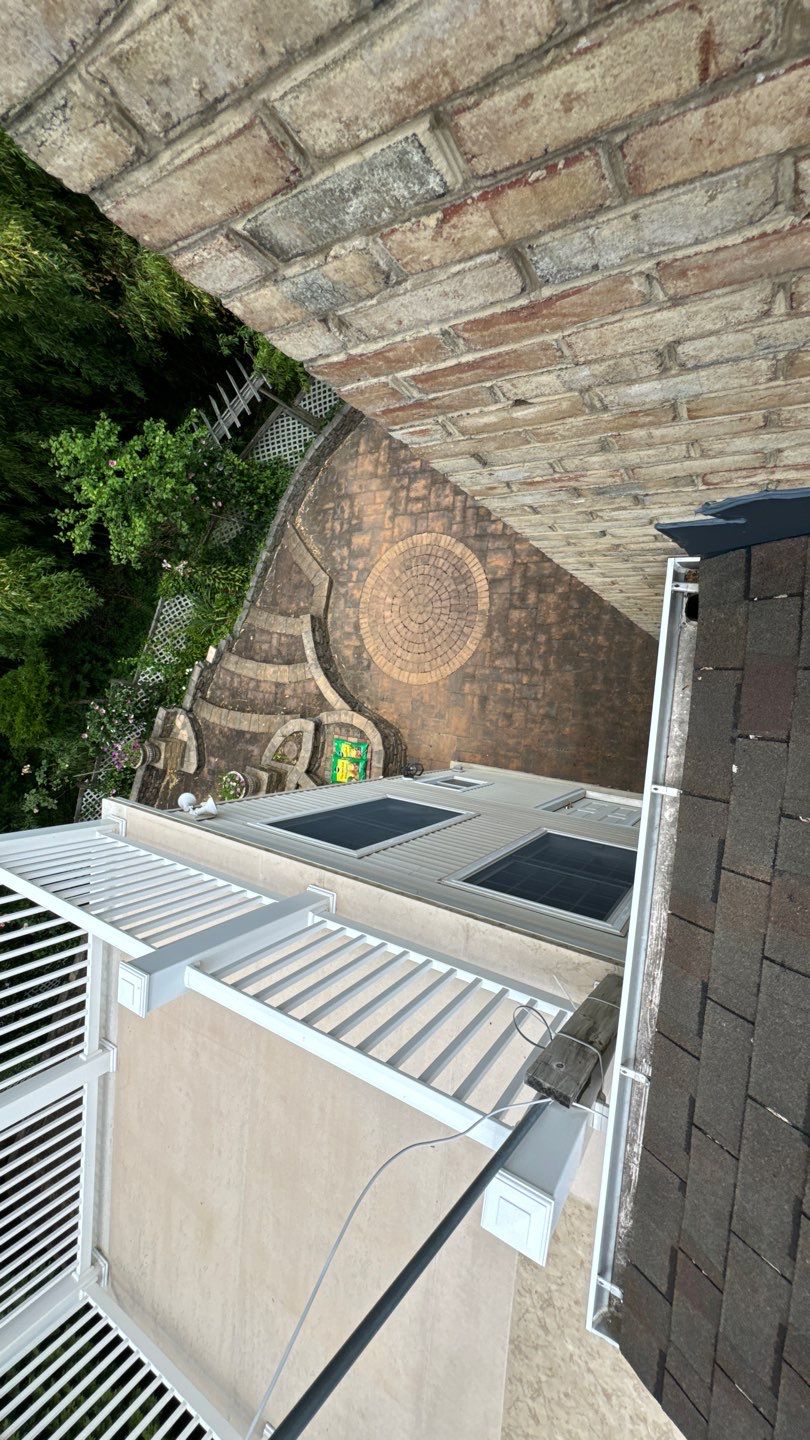 McLean: Residential Roof Installation with Landmark Pro Designer Shingles in Max Def Moire Black by RM Banning, Inc.