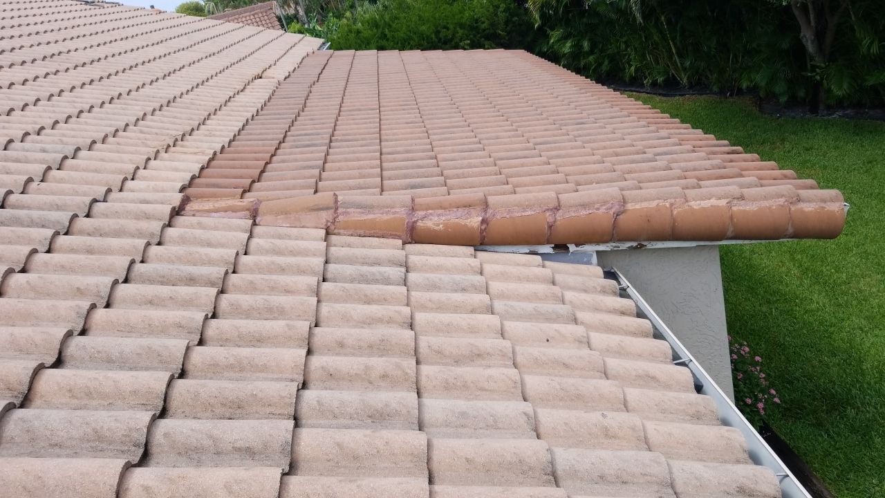 Fascia repair using New wood fascia by Aastro Roofing