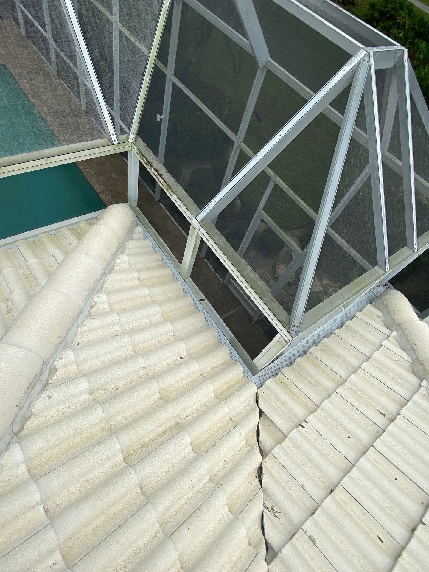 Leaf Guard using Gutter Guards for Florida Home by Gutter Professors