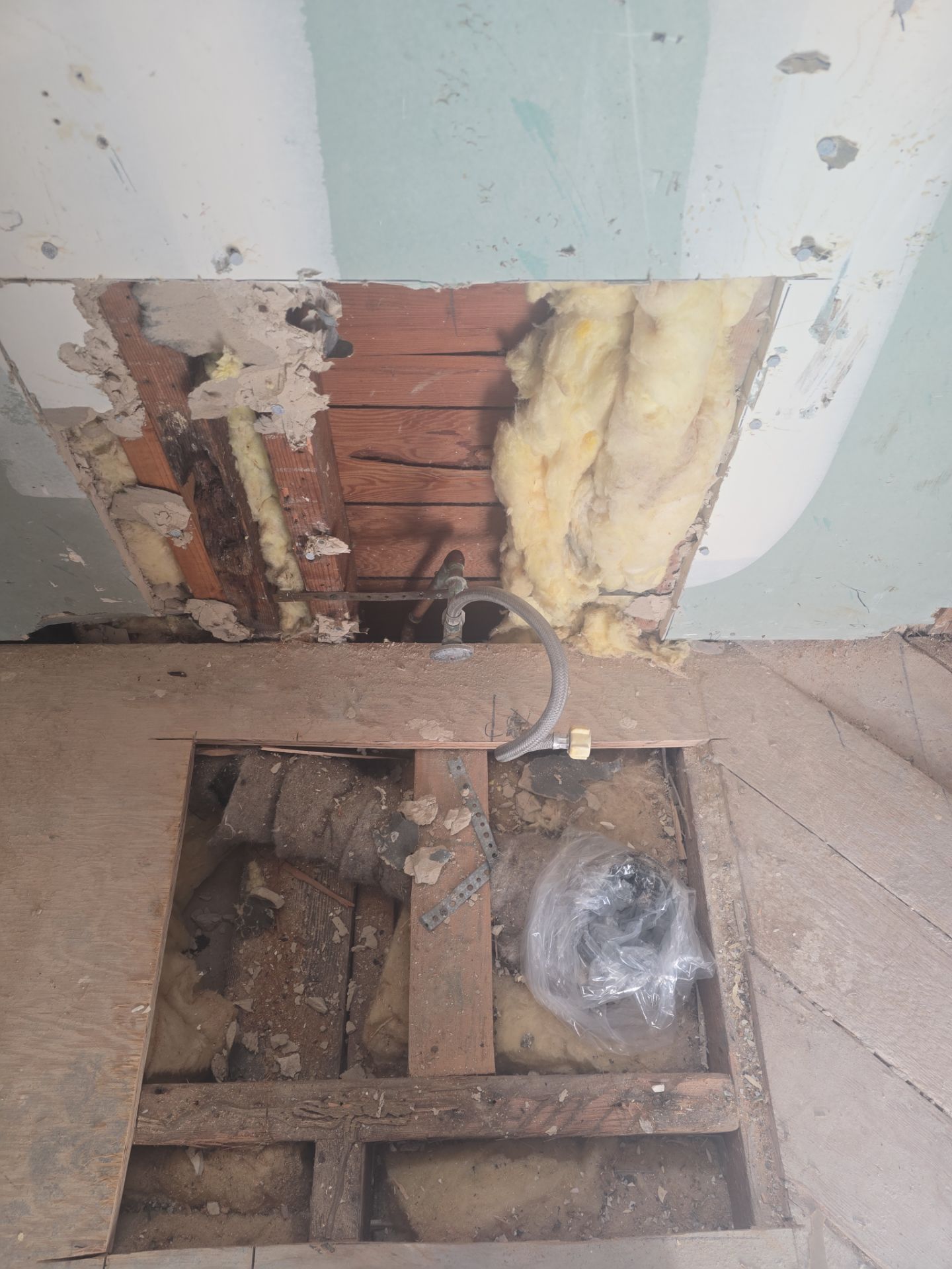 Checking for Water Leaks, Installing New Piping, and Testing Water Flow by Us Plumbing 