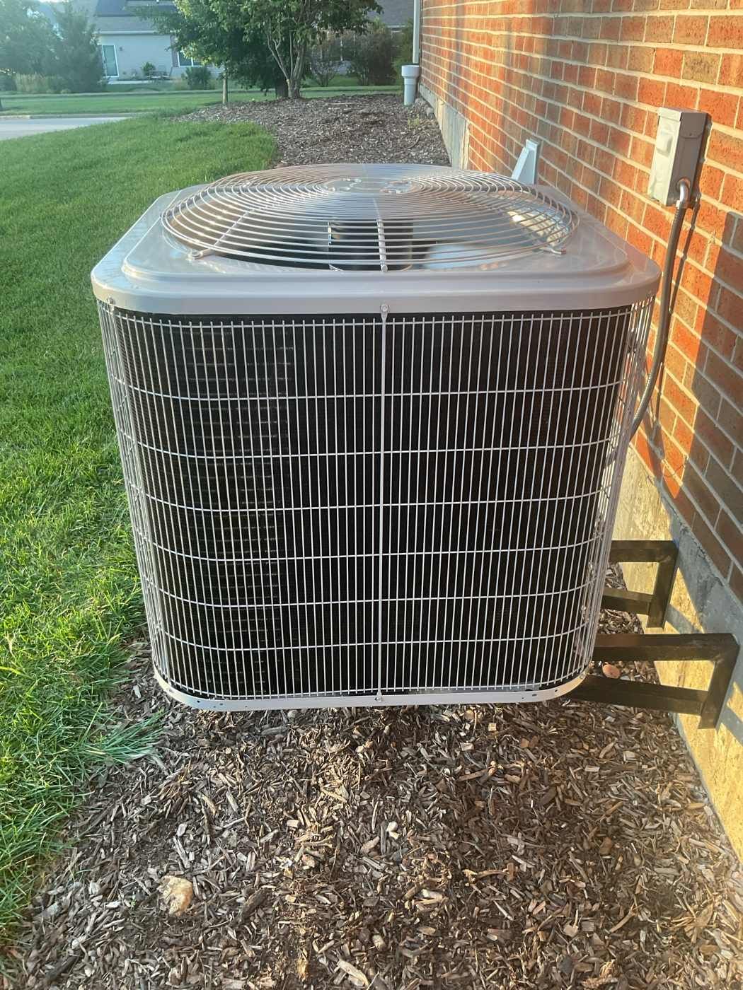 Carrier Comfort 14 Air Conditioner Installation – Huntley, IL | GSHA Services, LTD by GSHA Services LTD