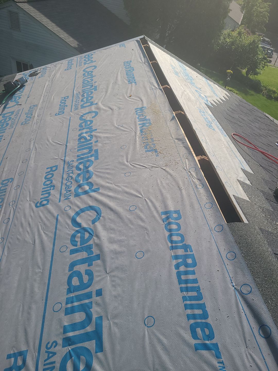 Burke: CertainTeed Landmark Designer Shingles in Moire Black by RM Banning, Inc.