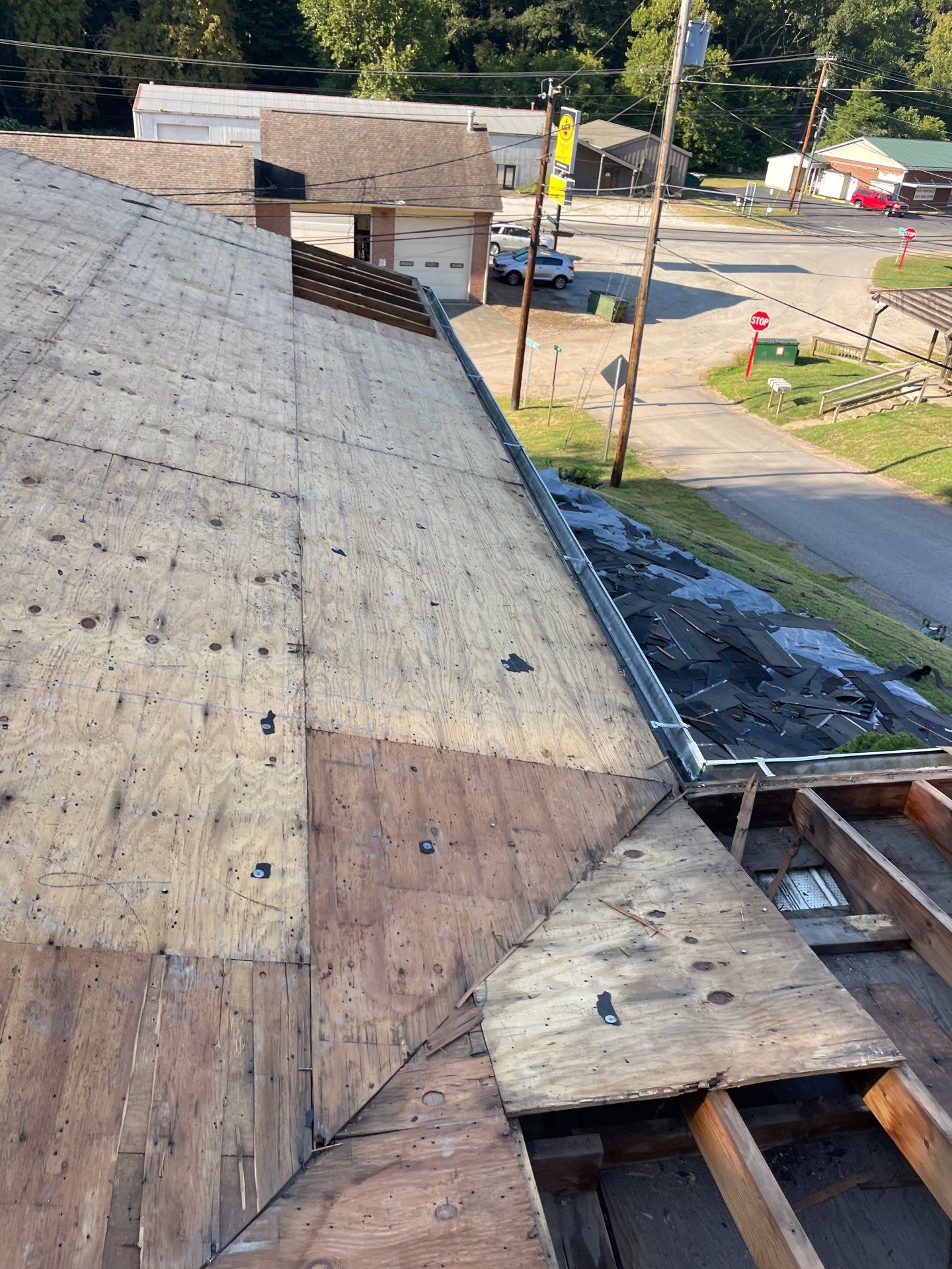 Residential Roofing Installation using GAF TImberline HDZ Hickory by Rainstoppers Roofing