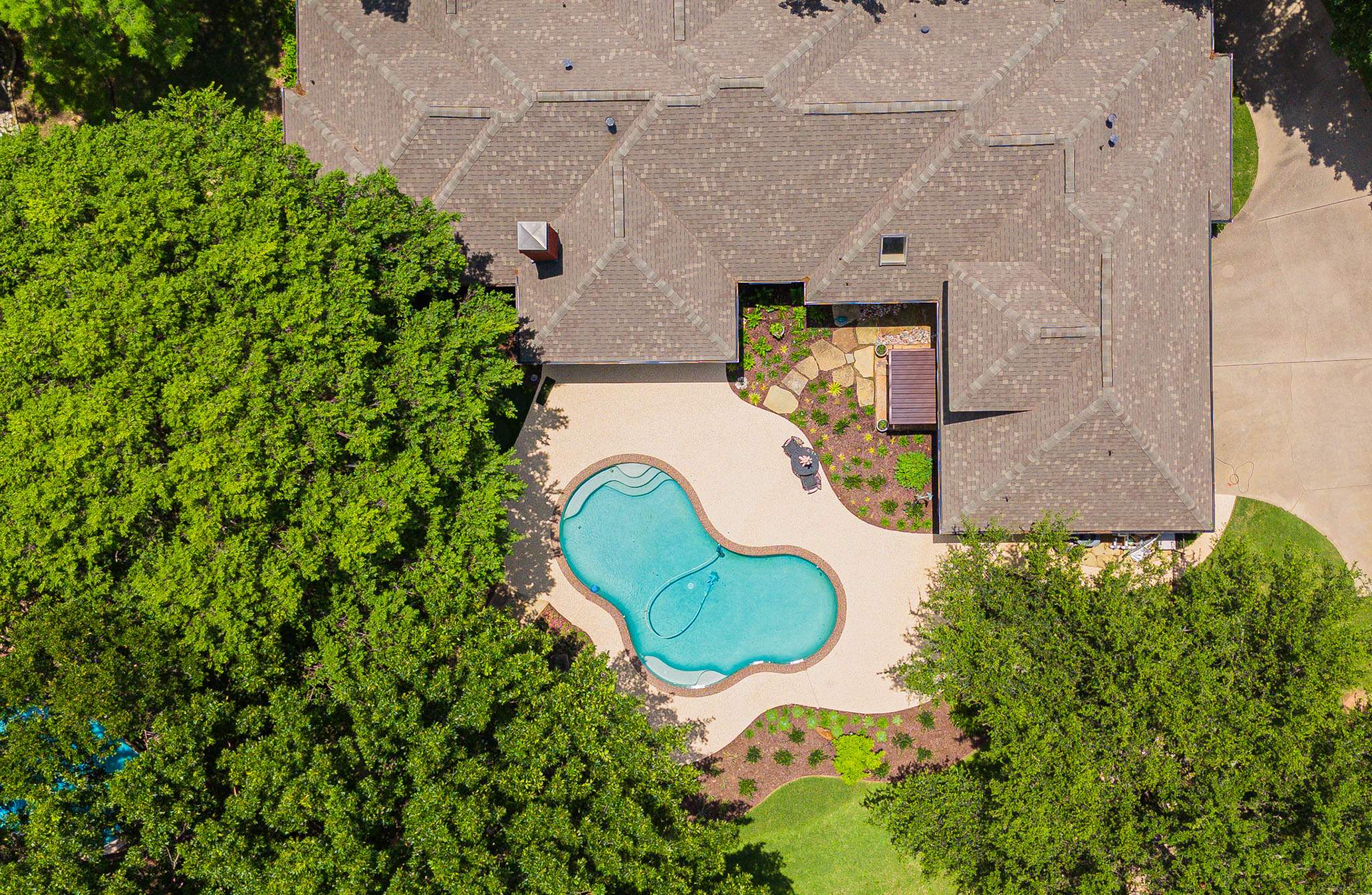 Disjointed to Defined Landscaping by Complete Exterior Solutions