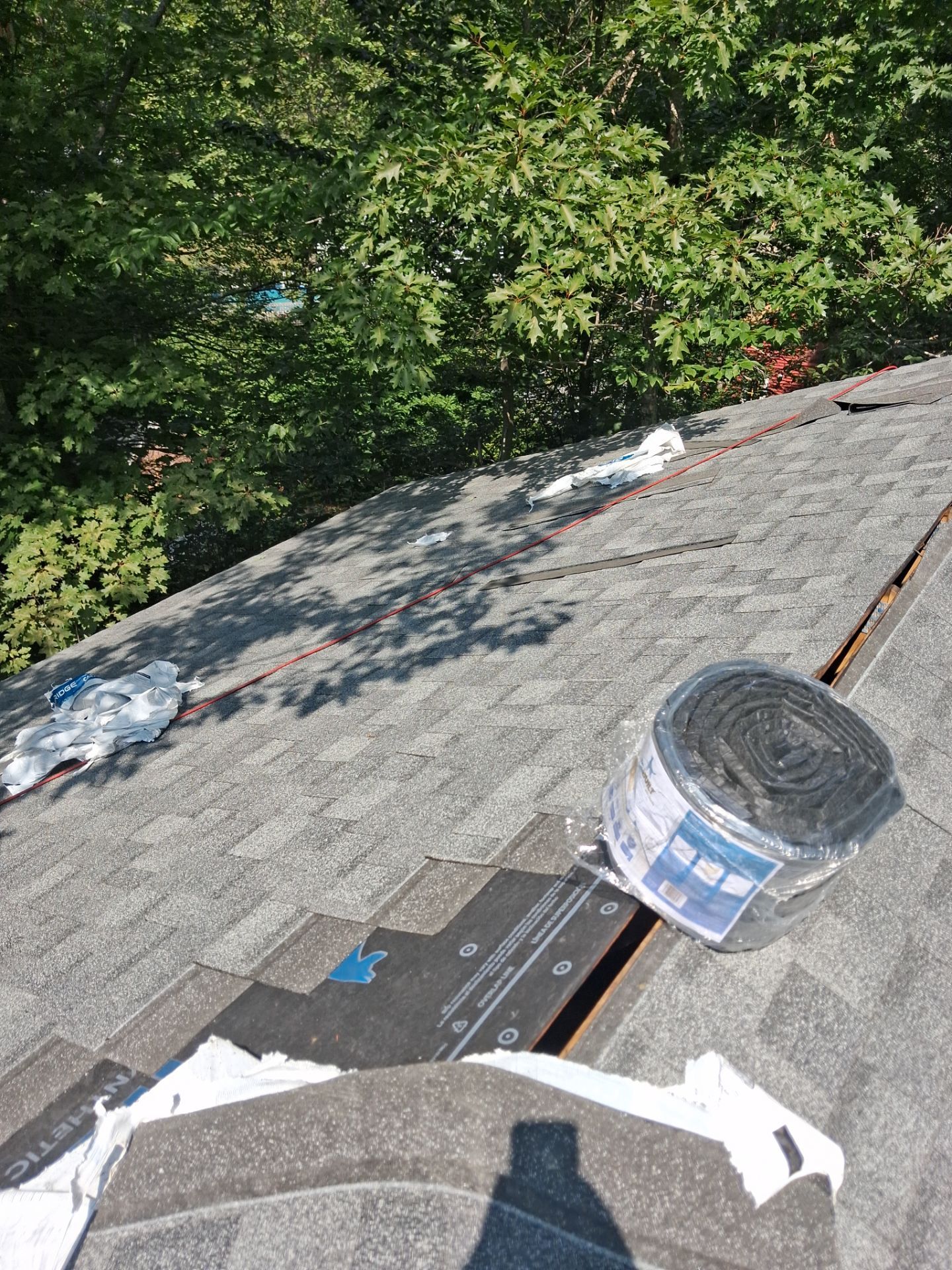 ☀️🏡 This Waterboro home just got a complete makeover from the top down! 🏡☀️ by Tall pine roofing